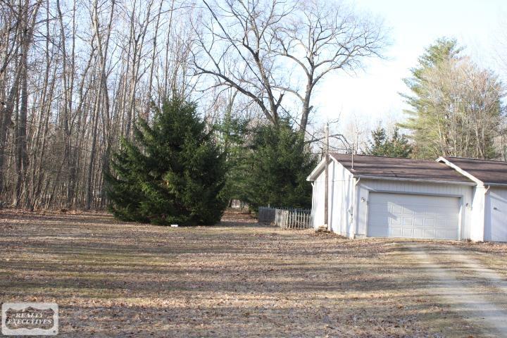 6352 White Acre Road, Lake, MI 48632 — Photo 3