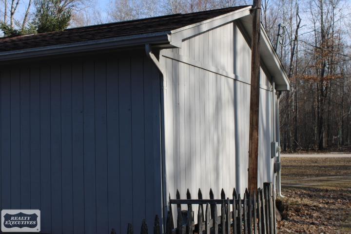 6352 White Acre Road, Lake, MI 48632 — Photo 12