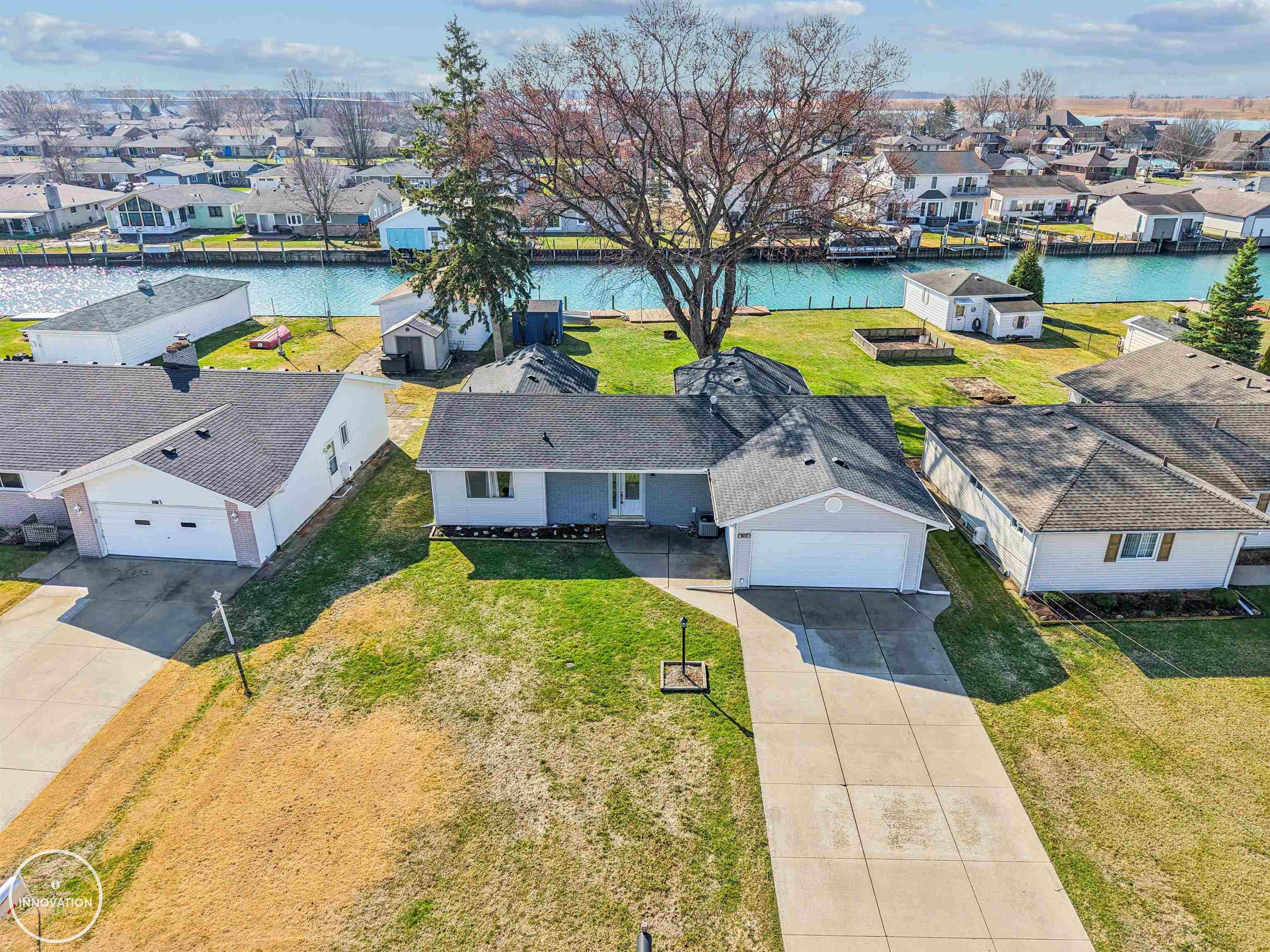 12294 N Sherman Lake Drive, Augusta, MI, 49012-9280