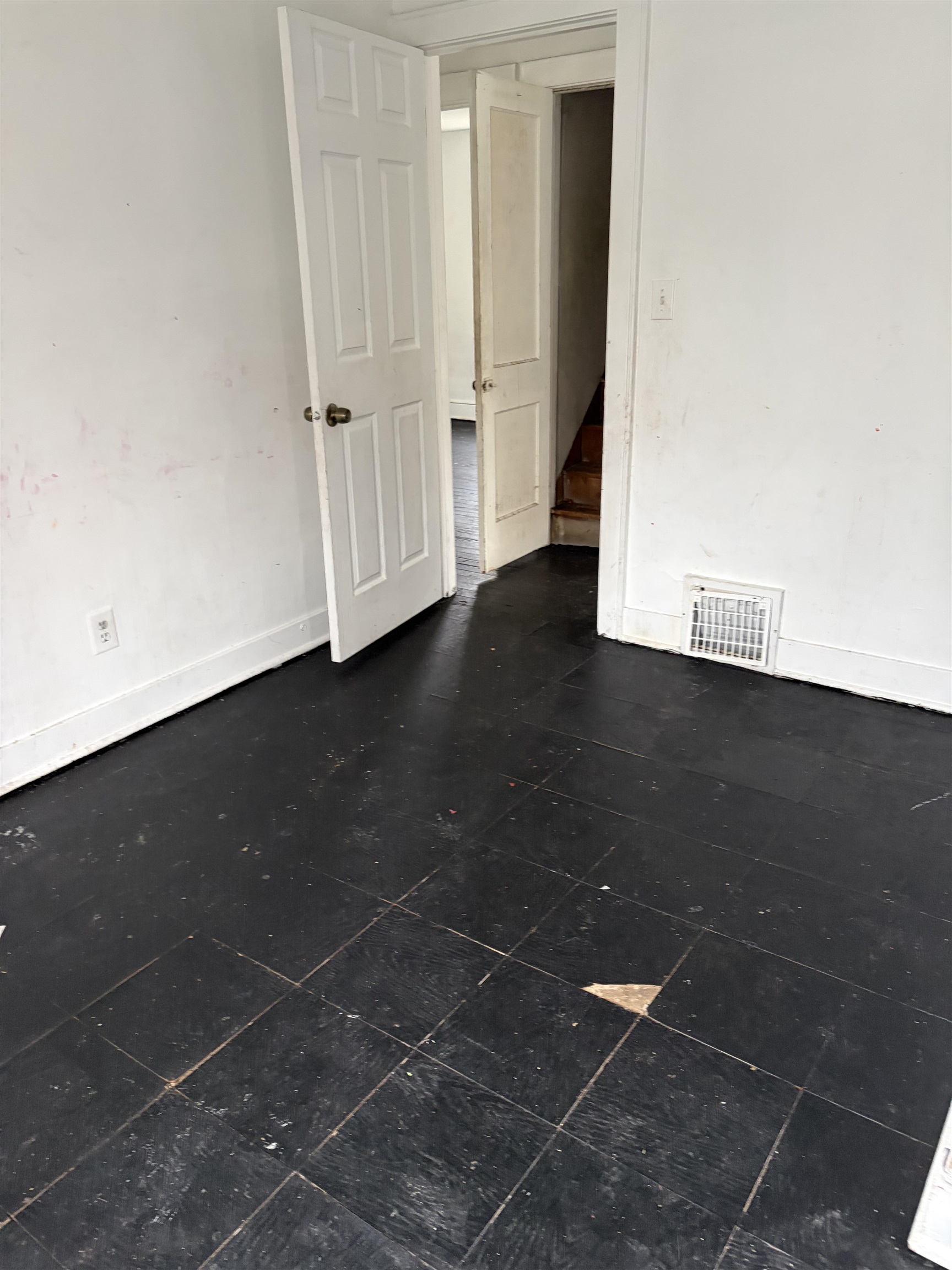 1115 Porter Street, Lansing, MI, 48906-5422