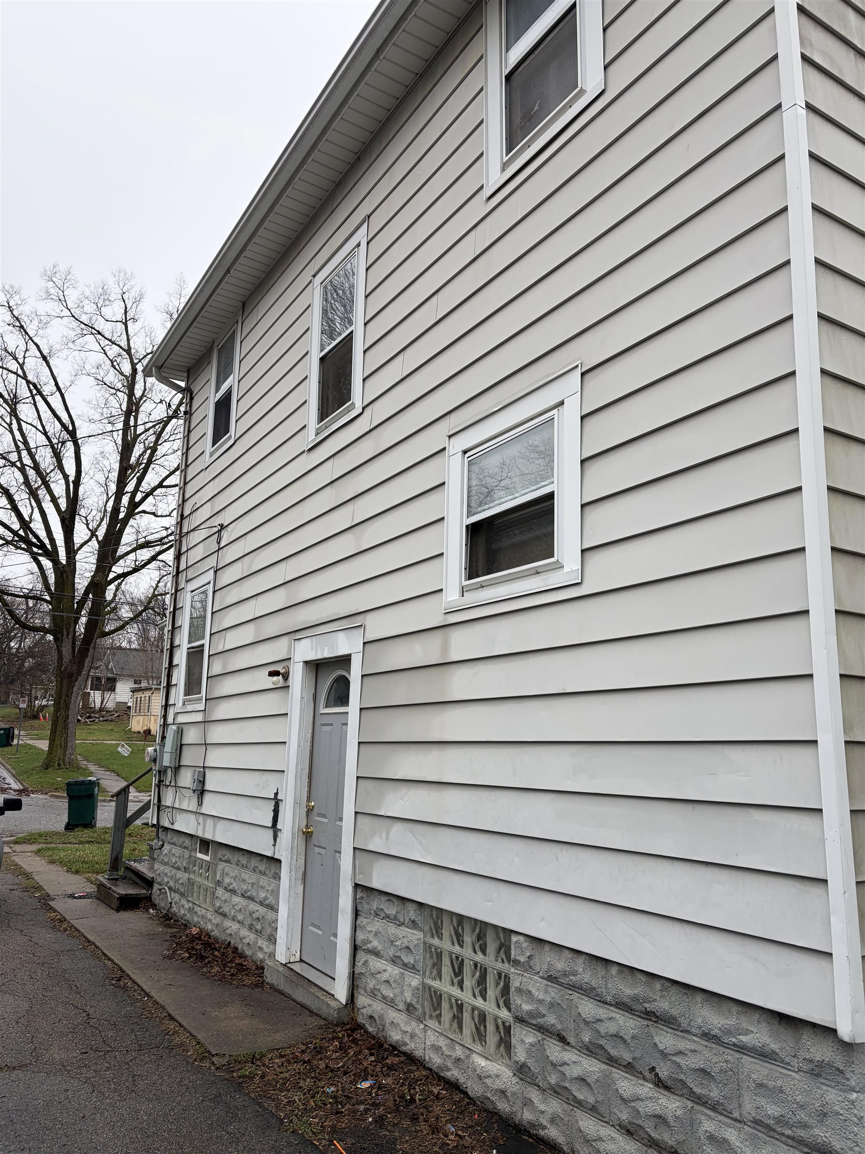 1115 Porter Street, Lansing, MI, 48906-5422