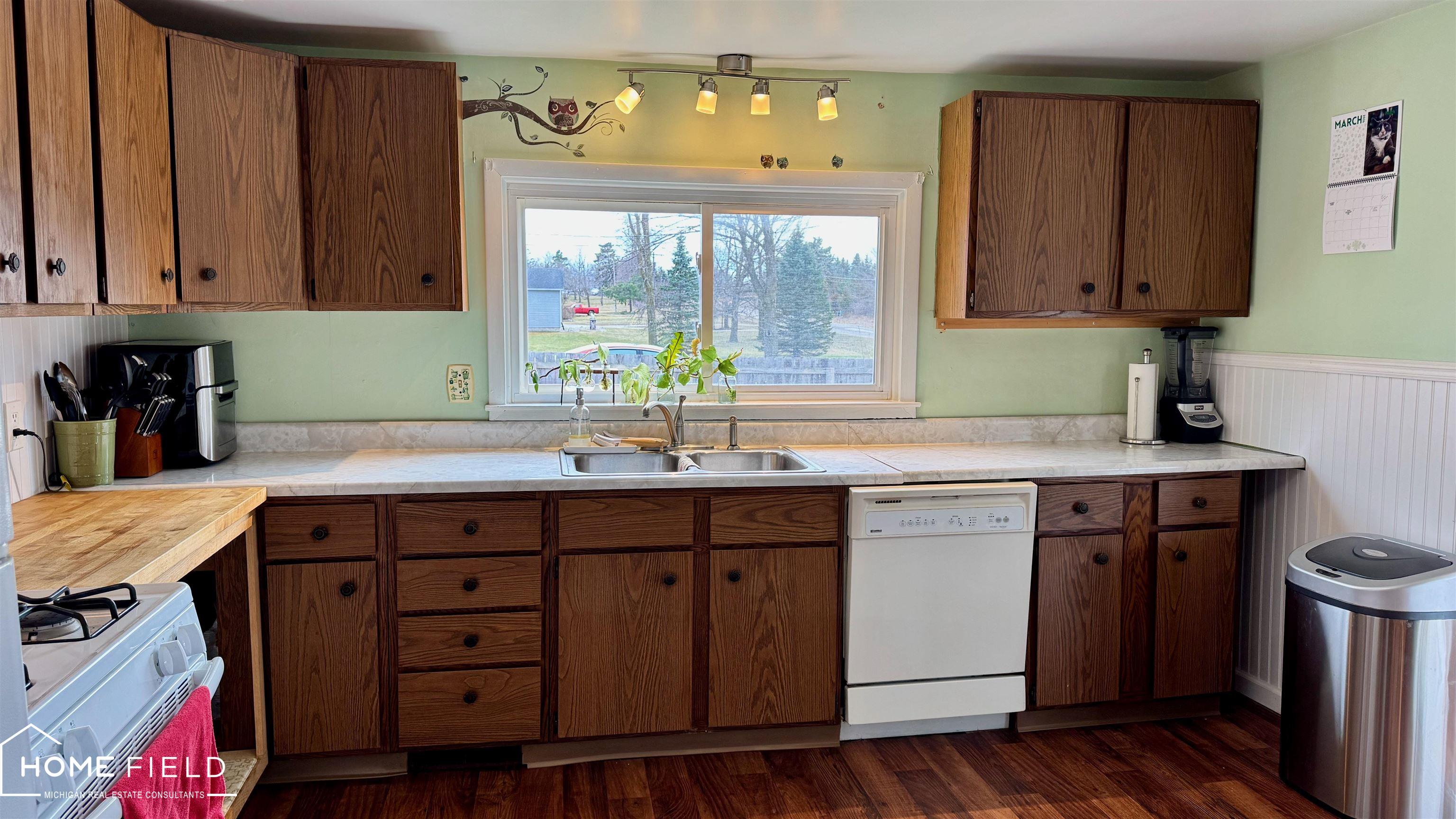 1395 Aiken Road, Owosso, MI, 48867