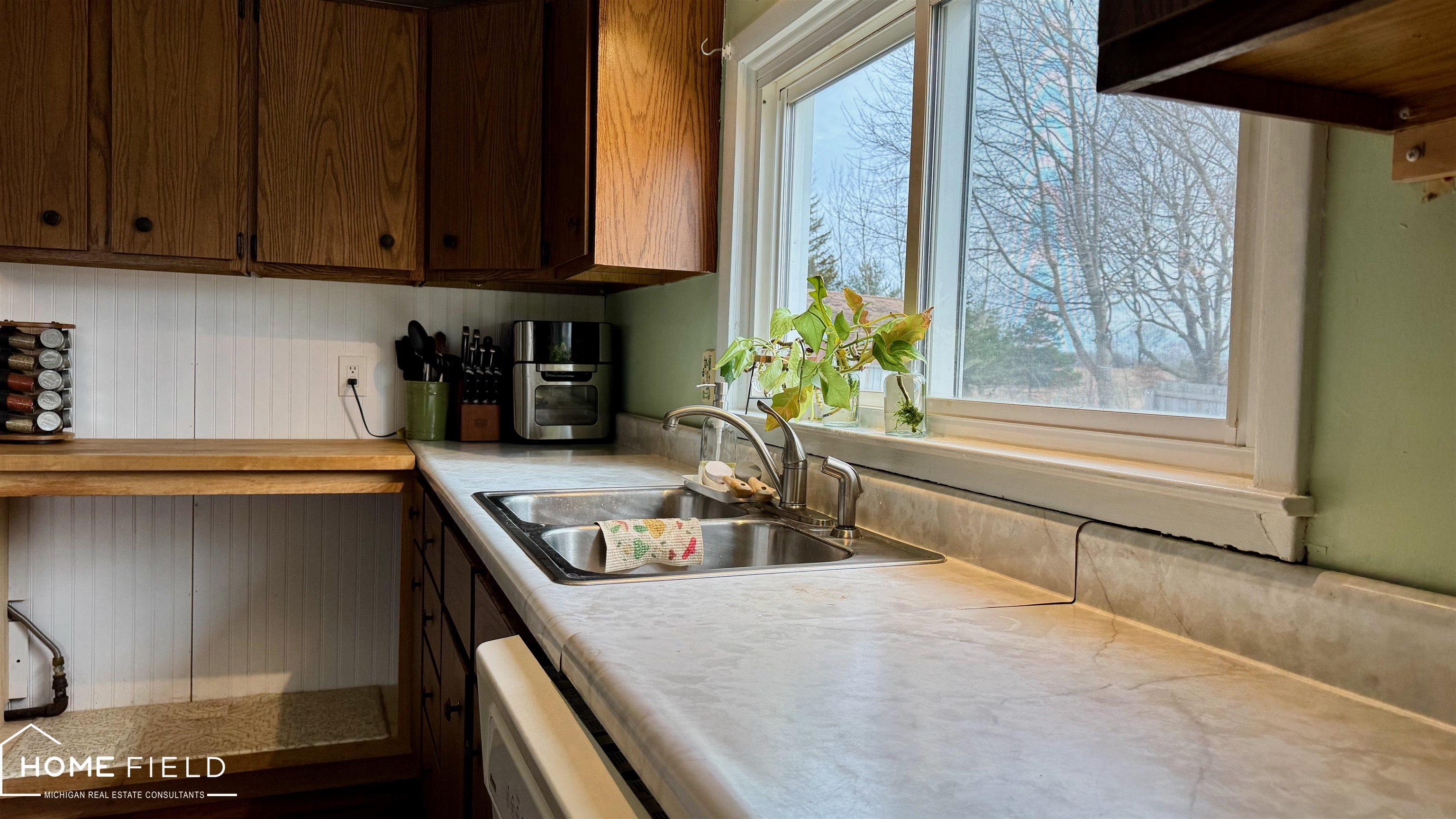 1395 Aiken Road, Owosso, MI, 48867