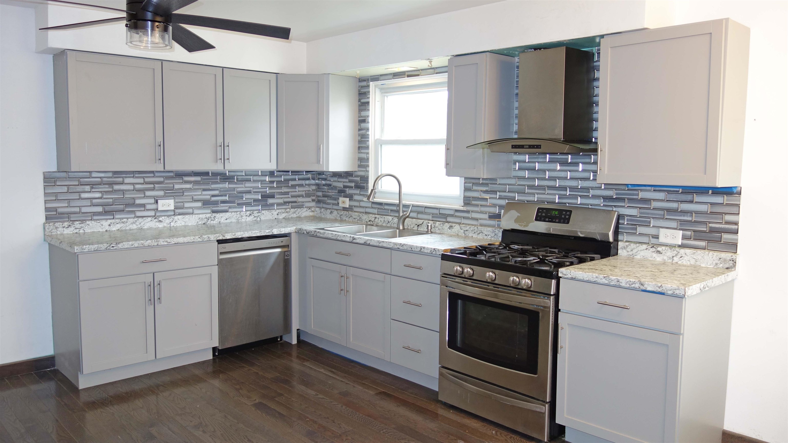 Photo 3 of Single family home for sale at 2009 16th Street, Bay City, MI 48708 | MLS# 5050203409 | Listing updated on 2026-09-15