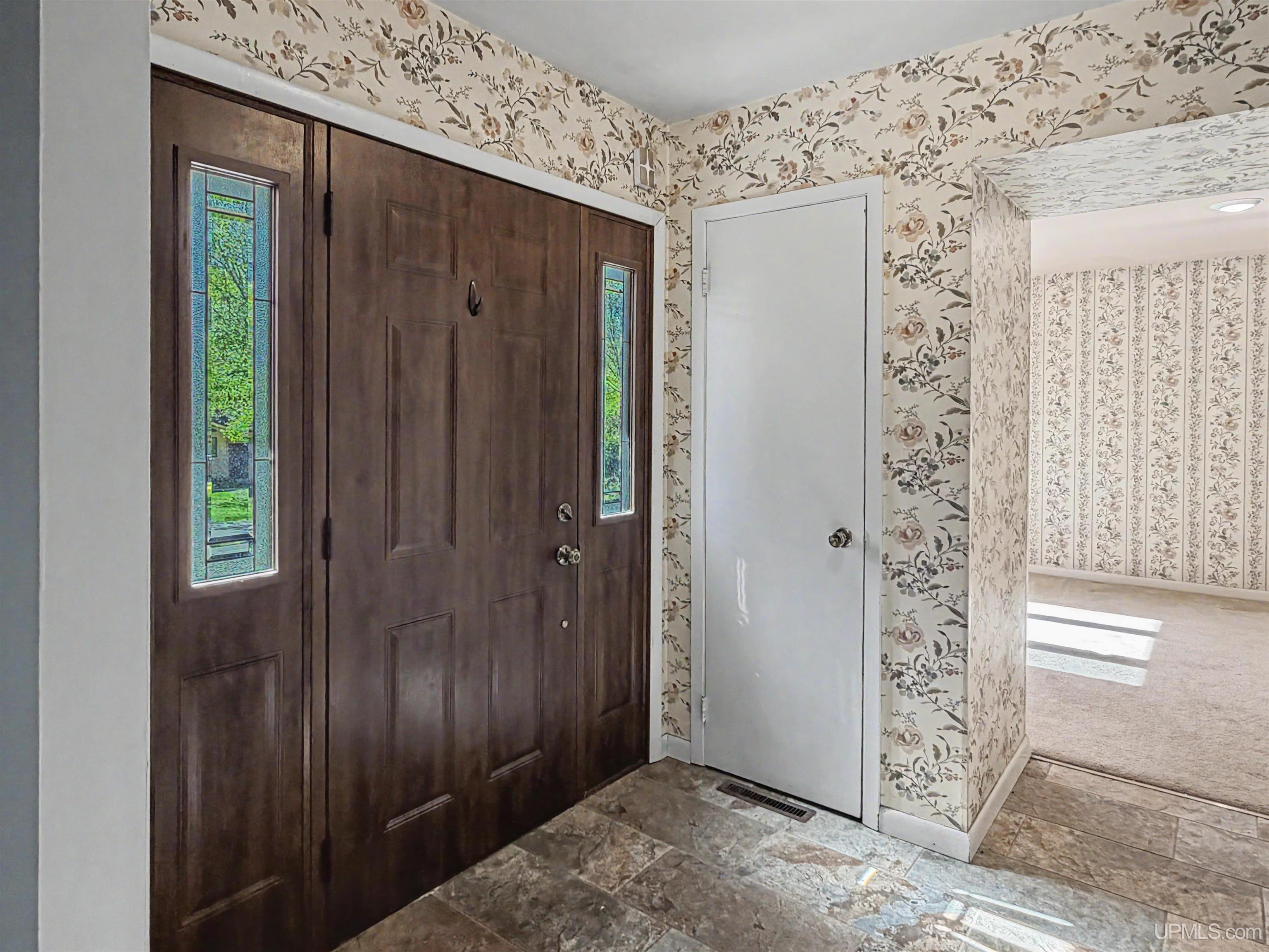 MLS 50203433 Large photo number 4 