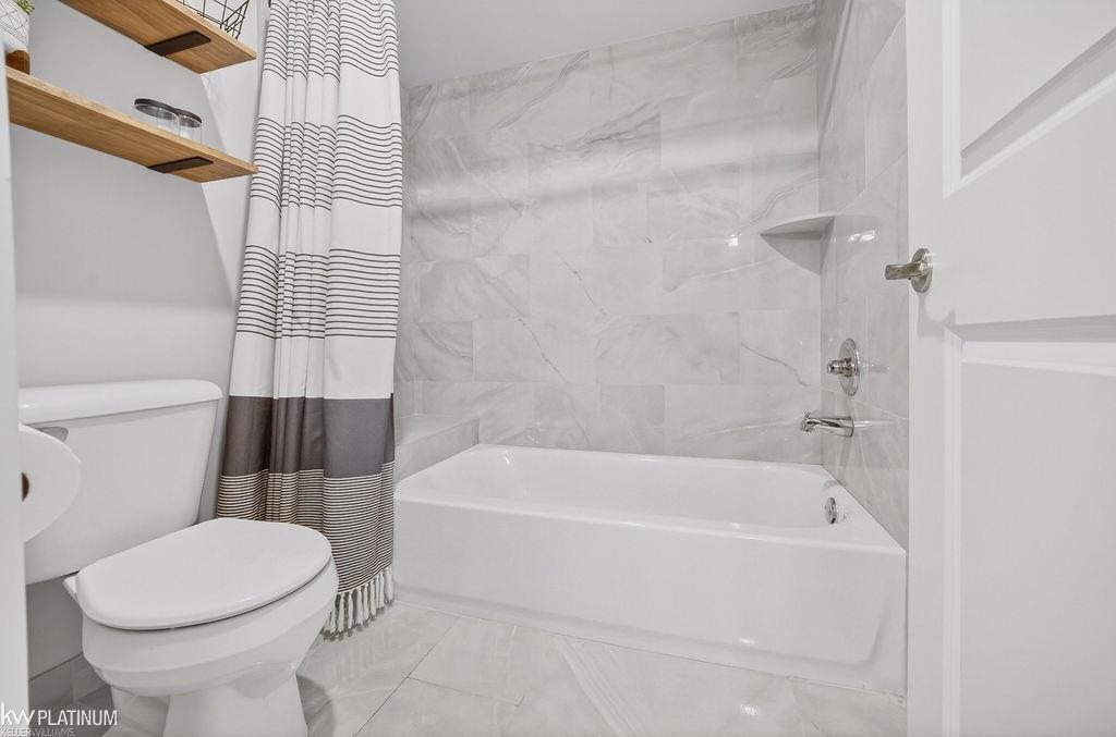 51624 Creek View Drive, Chesterfield, MI, 48051