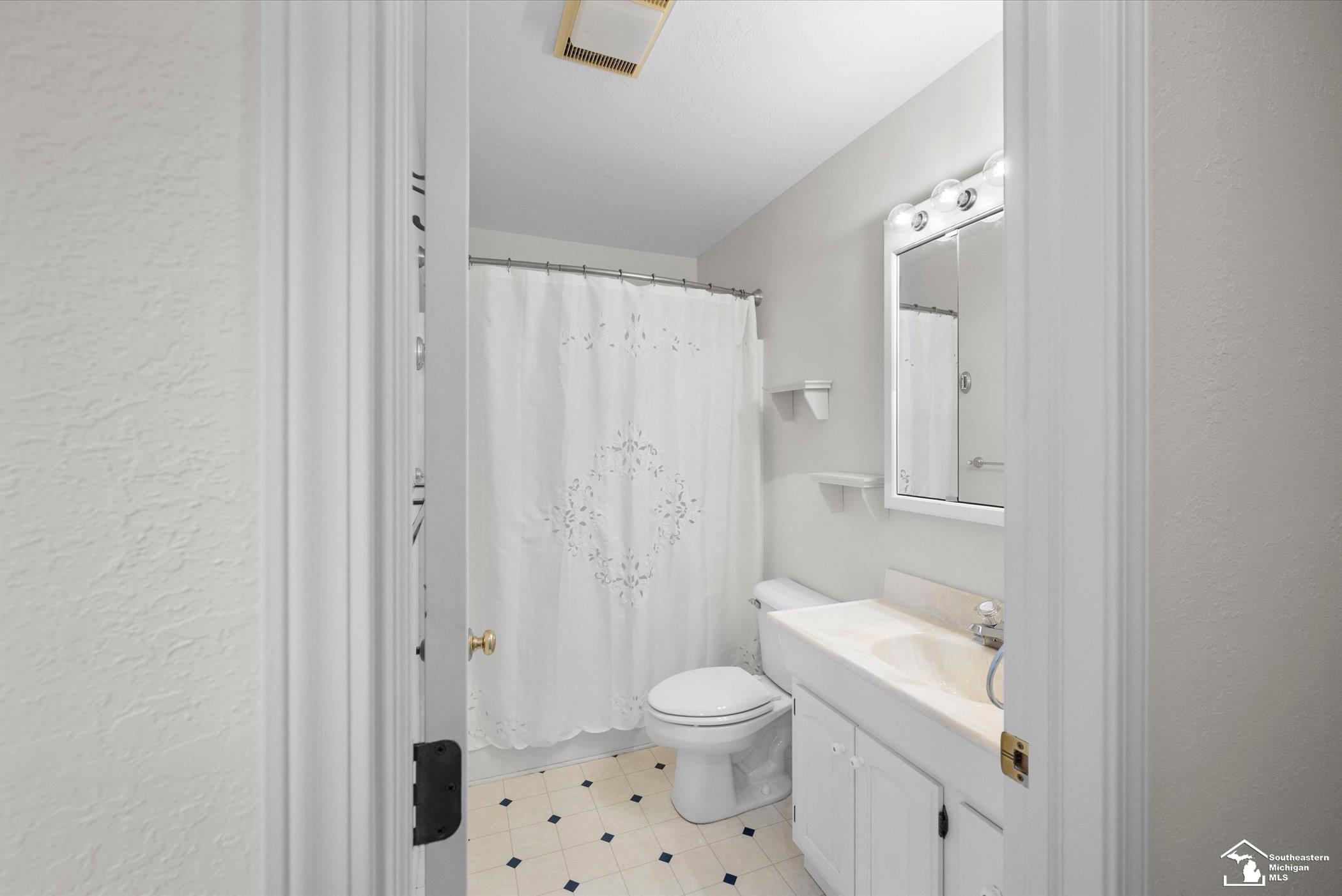 730 Jennie Place Road, Monroe, MI, 48161