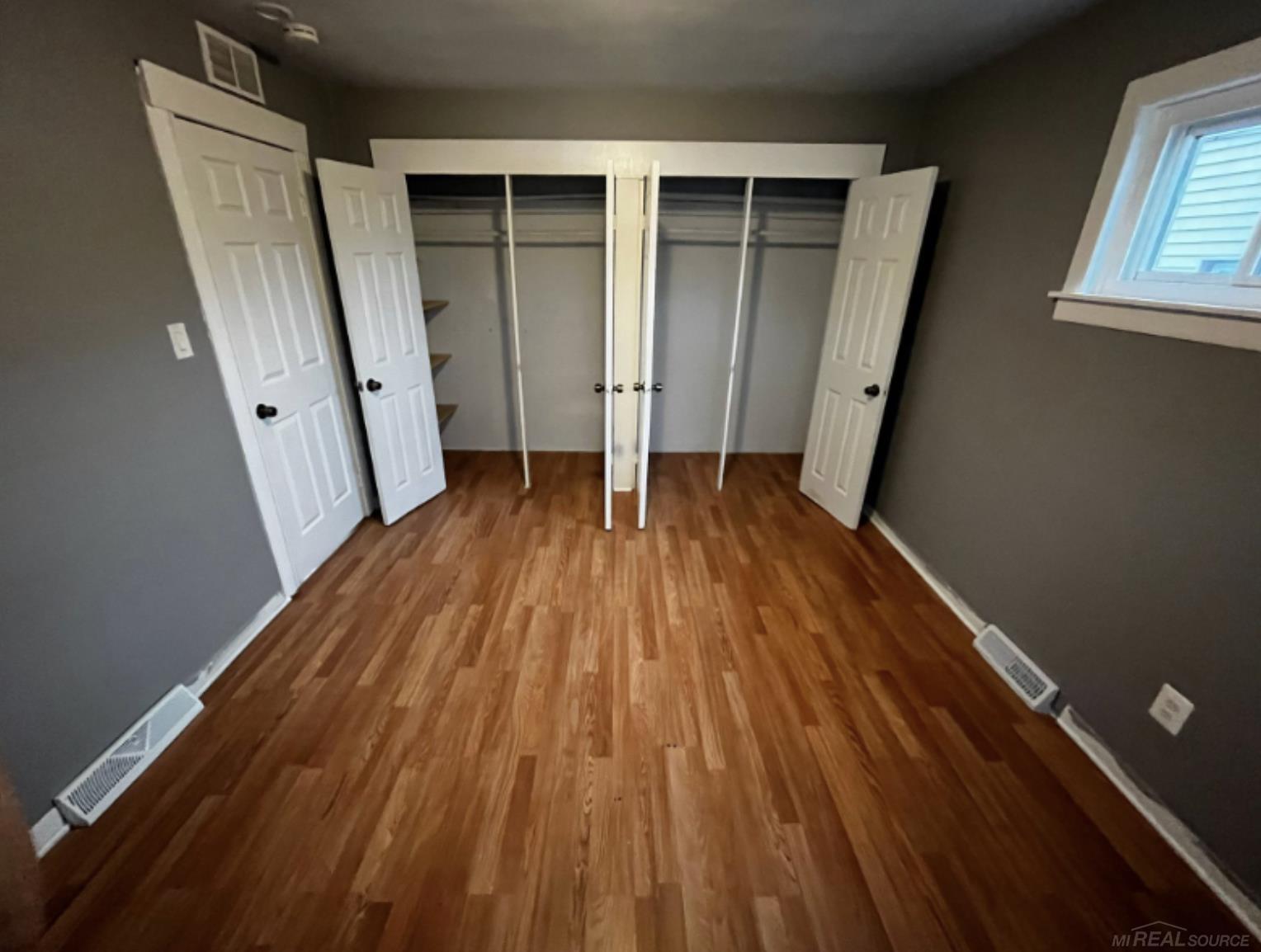 8647 Chalmers Avenue, Warren, MI, 48089