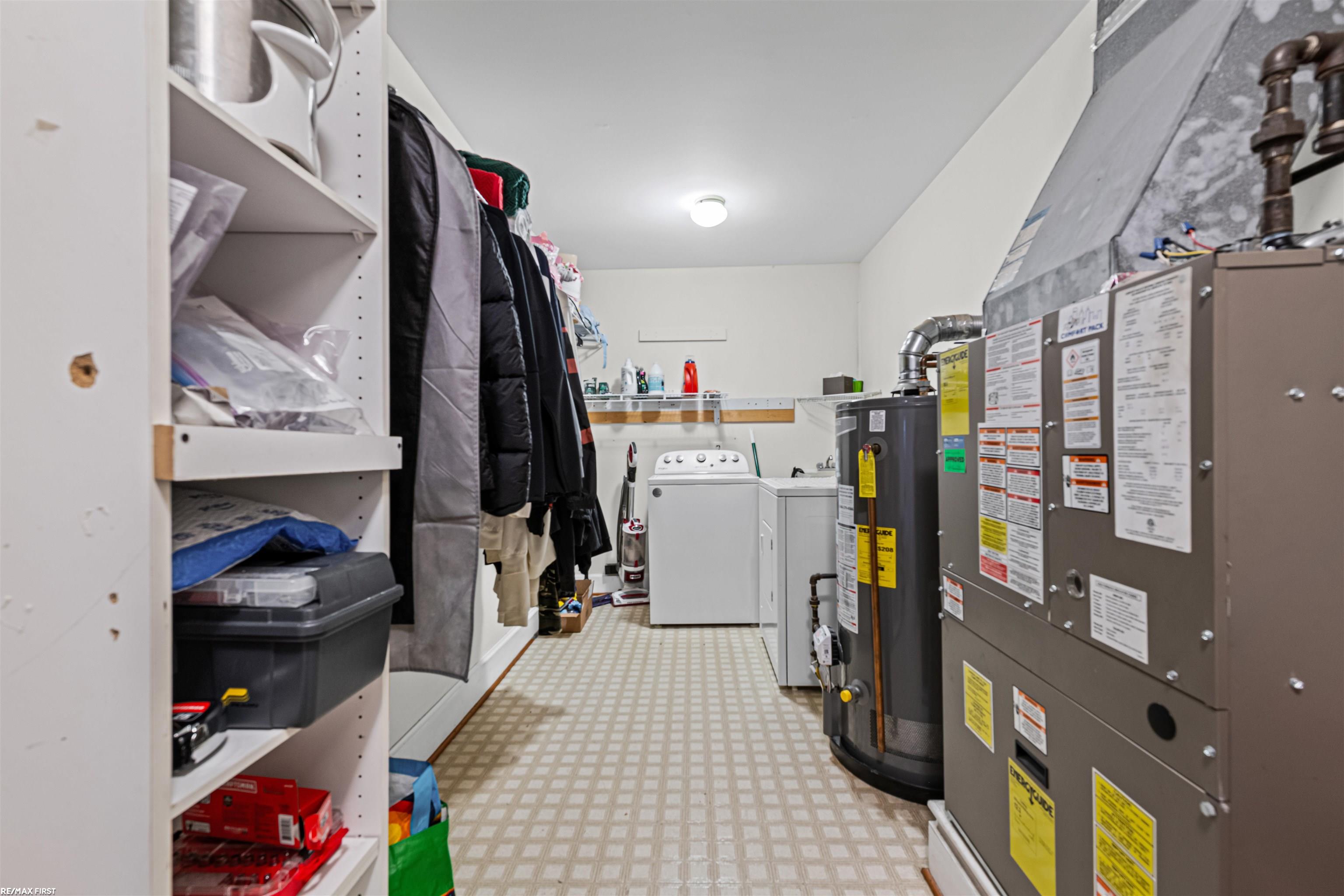 42375 Lochmoor Street, Clinton Township, MI, 48038