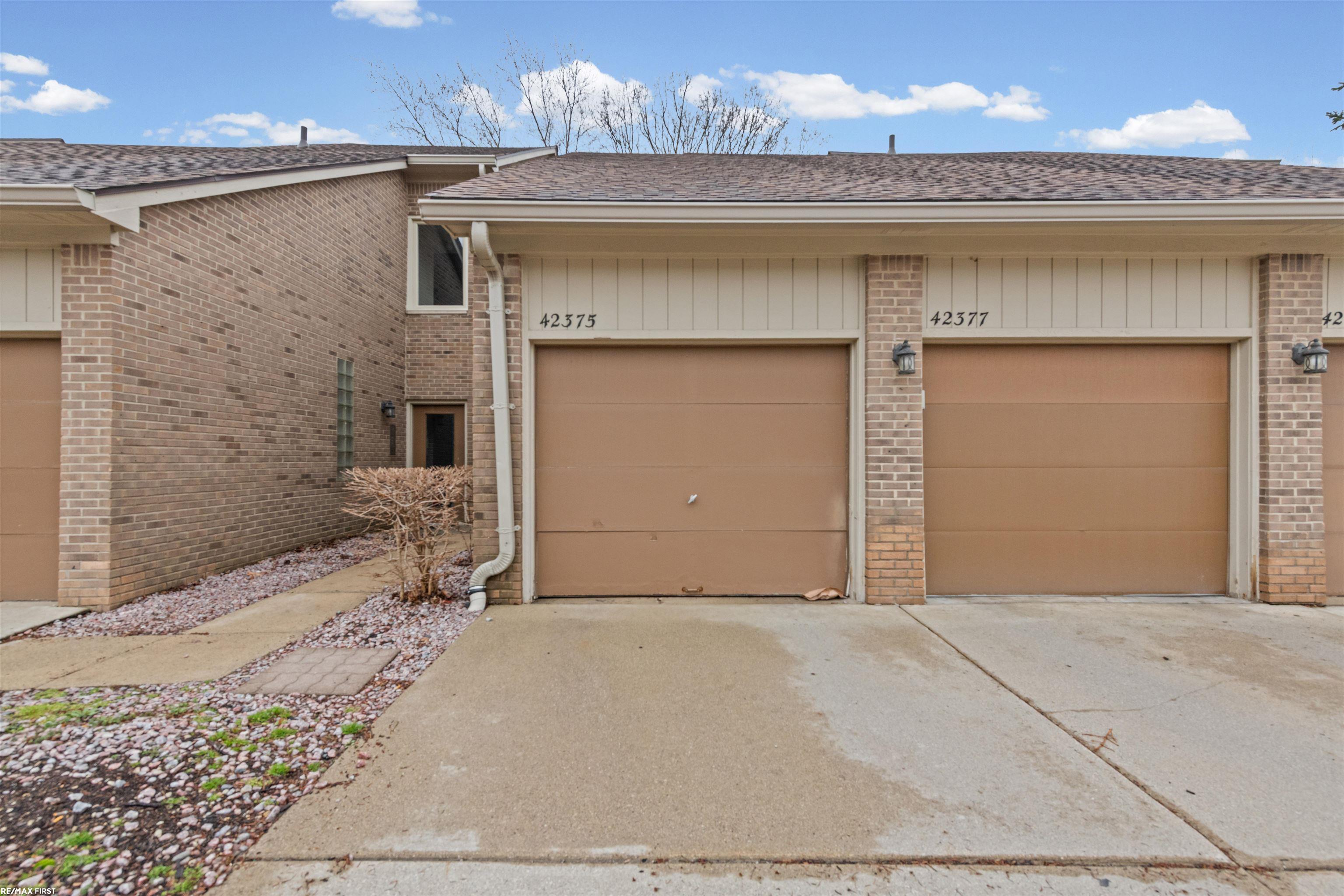 42375 Lochmoor Street, Clinton Township, MI, 48038