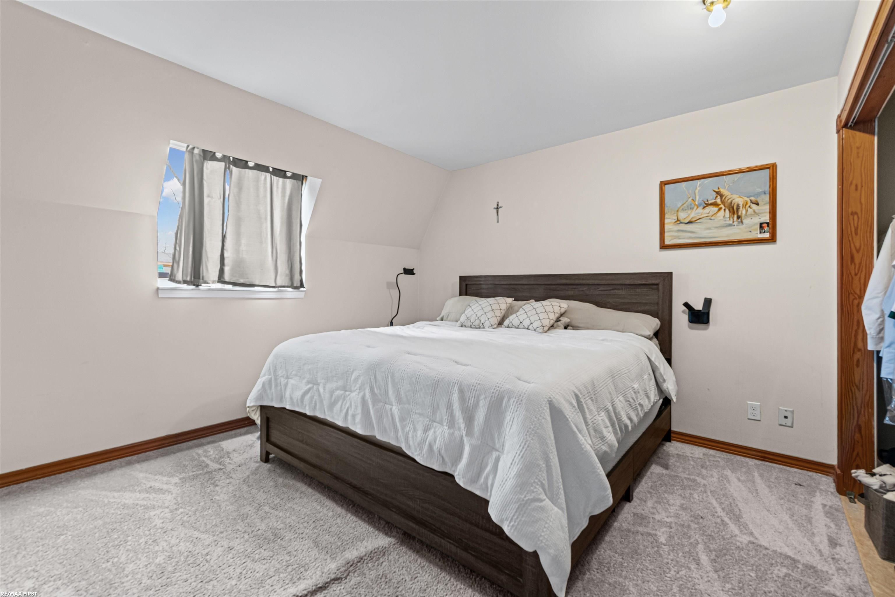 42375 Lochmoor Street, Clinton Township, MI, 48038