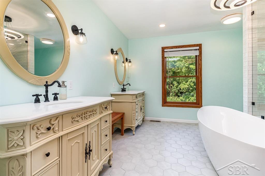 3727 E Julie Ann Drive, Midland, MI, 48642