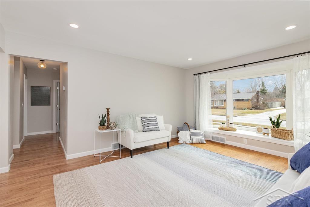 413 Wilson Drive, Midland, MI, 48642