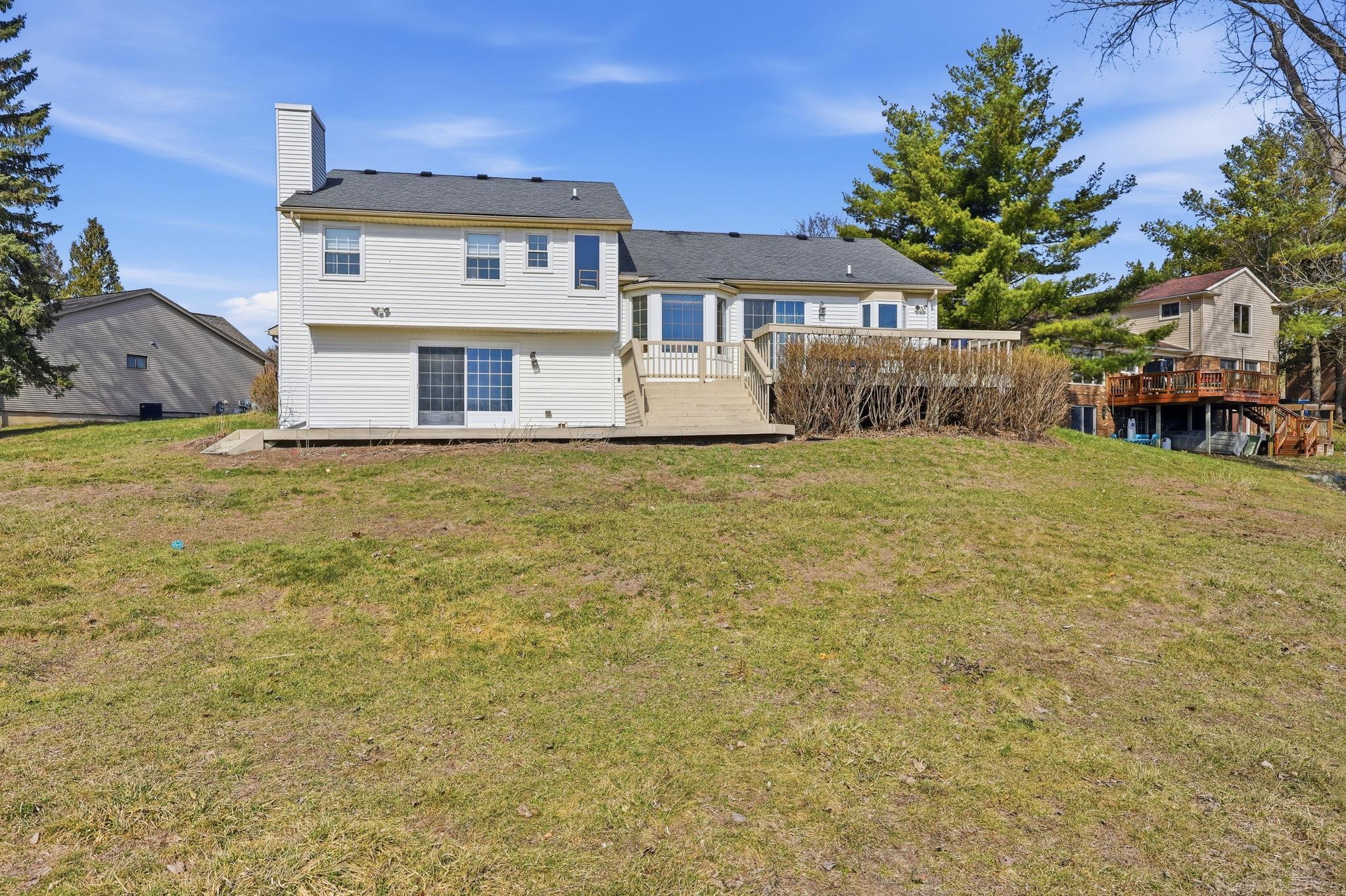 495 Lakes Edge Drive, Oxford, MI, 48371