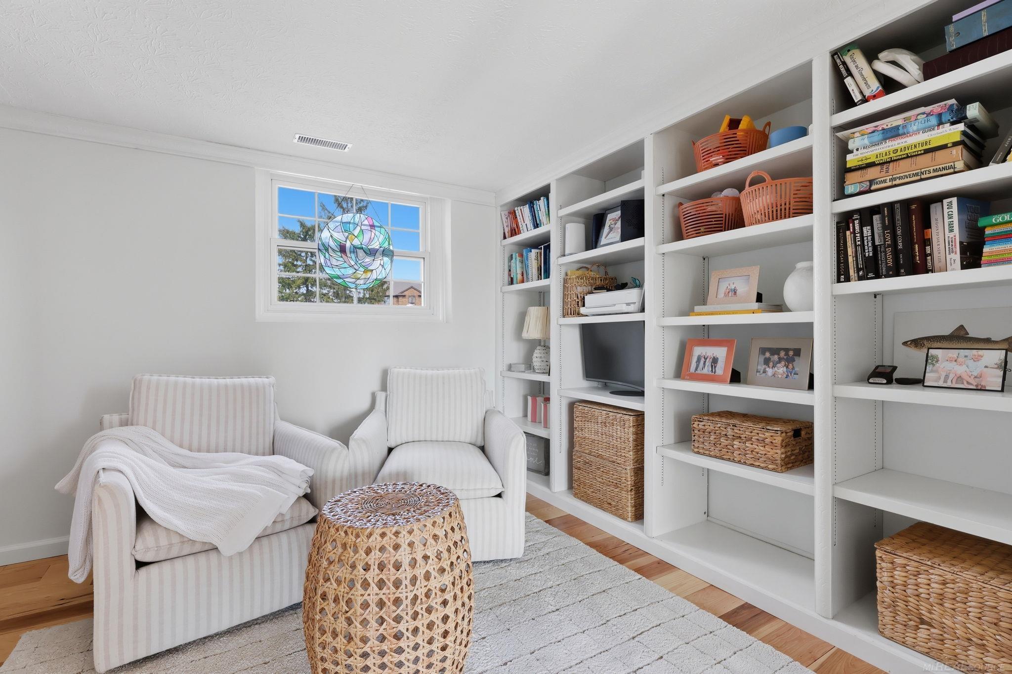 495 Lakes Edge Drive, Oxford, MI, 48371