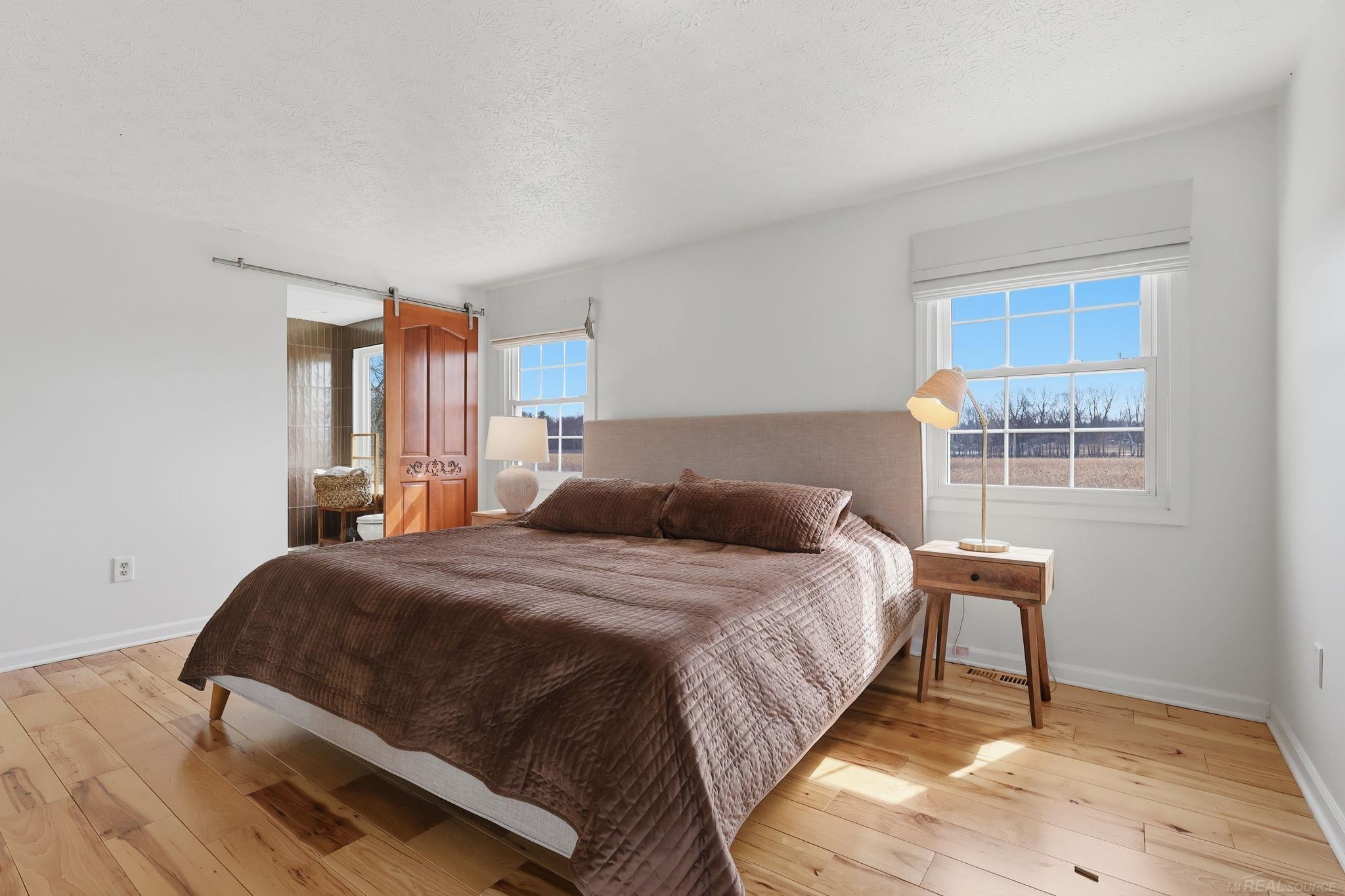 495 Lakes Edge Drive, Oxford, MI, 48371