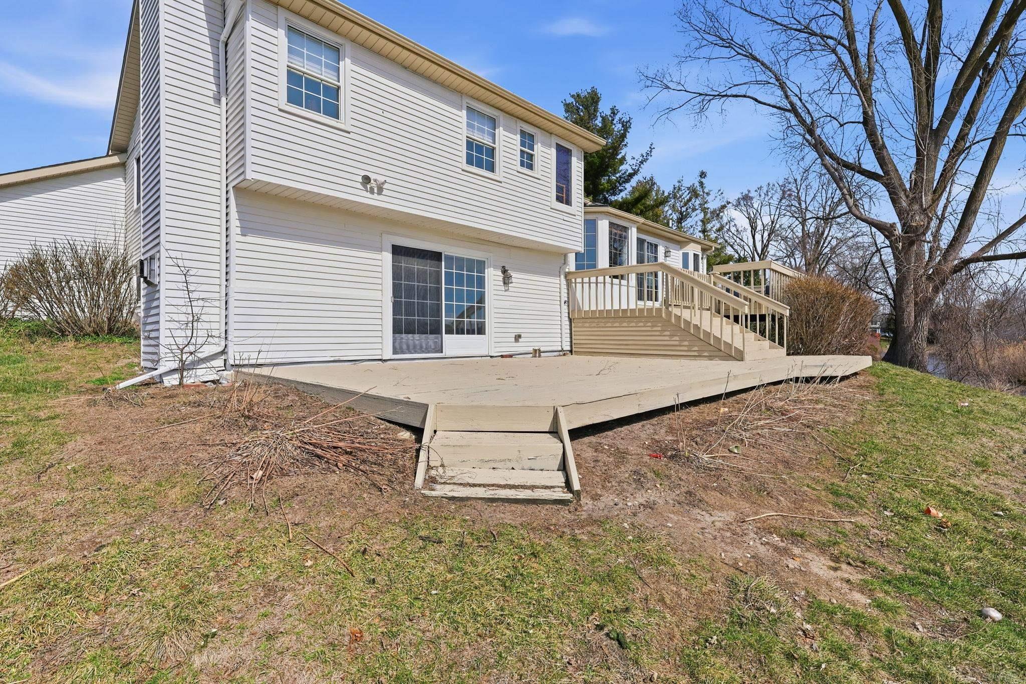 495 Lakes Edge Drive, Oxford, MI, 48371