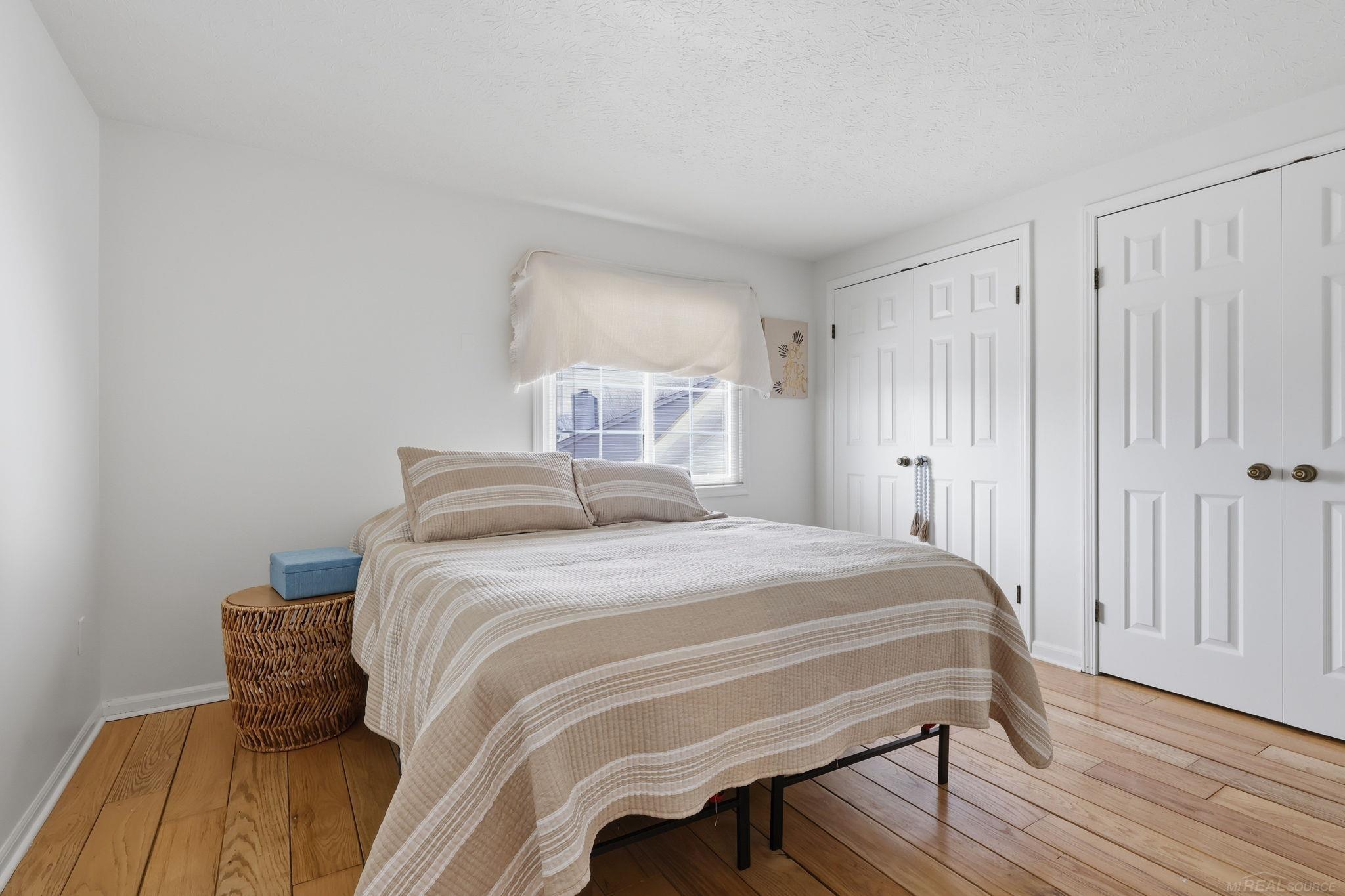 495 Lakes Edge Drive, Oxford, MI, 48371