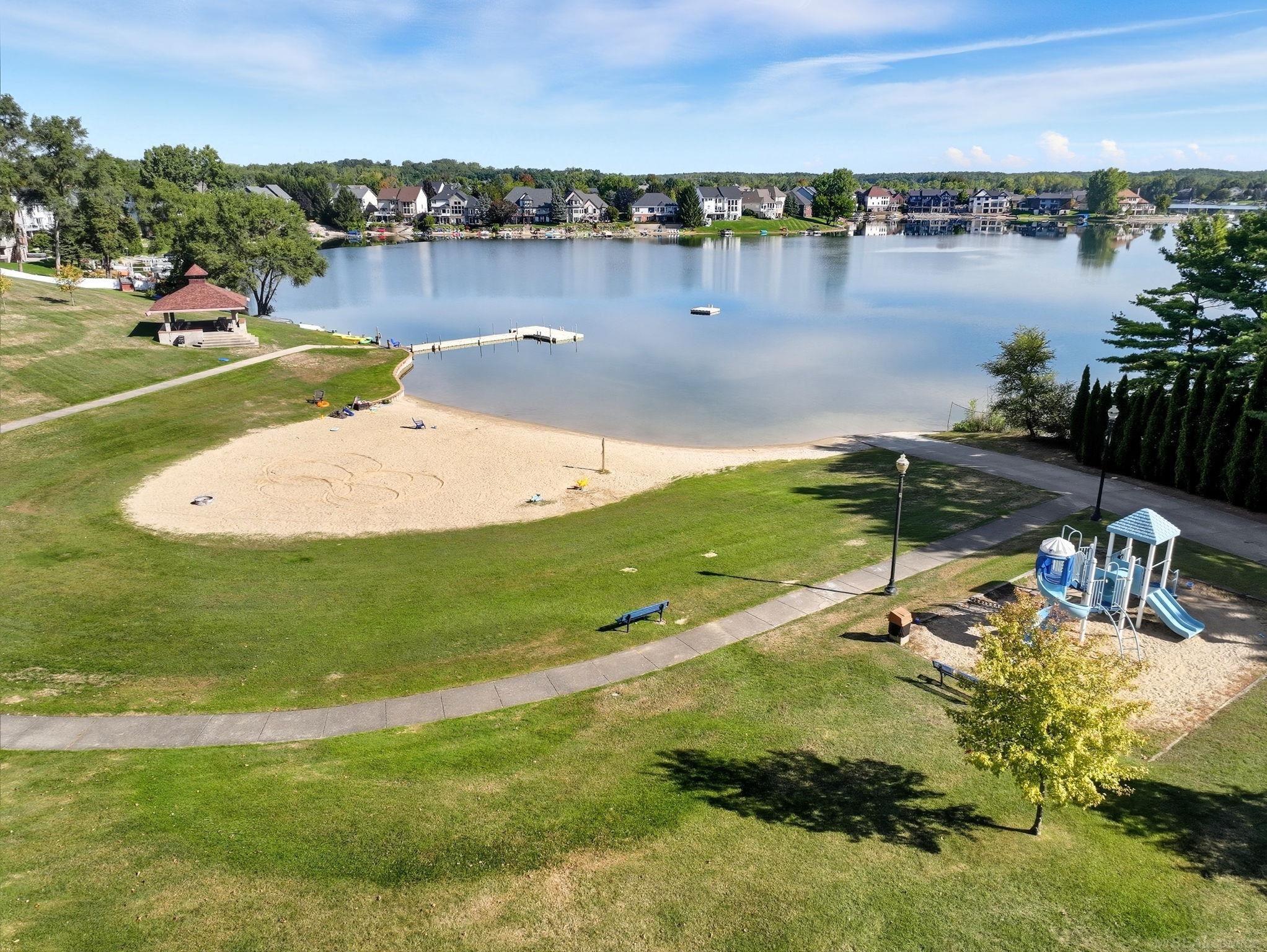 495 Lakes Edge Drive, Oxford, MI, 48371