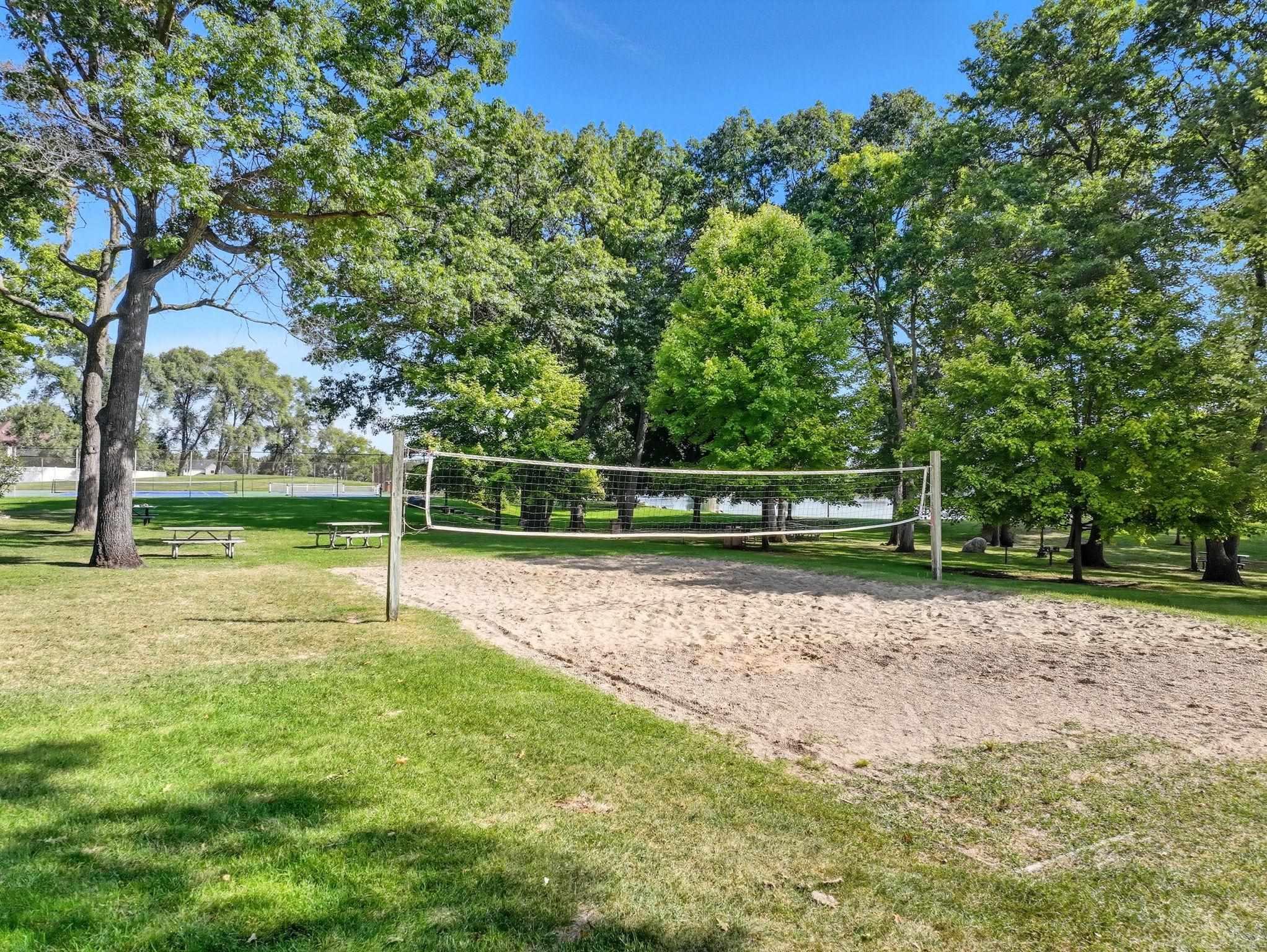 495 Lakes Edge Drive, Oxford, MI, 48371