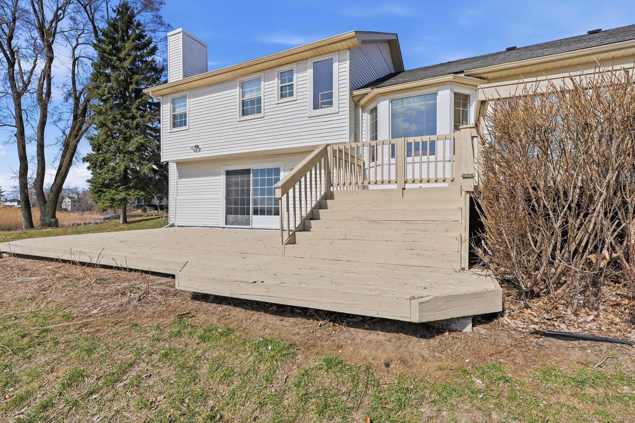 495 Lakes Edge Drive, Oxford, MI, 48371