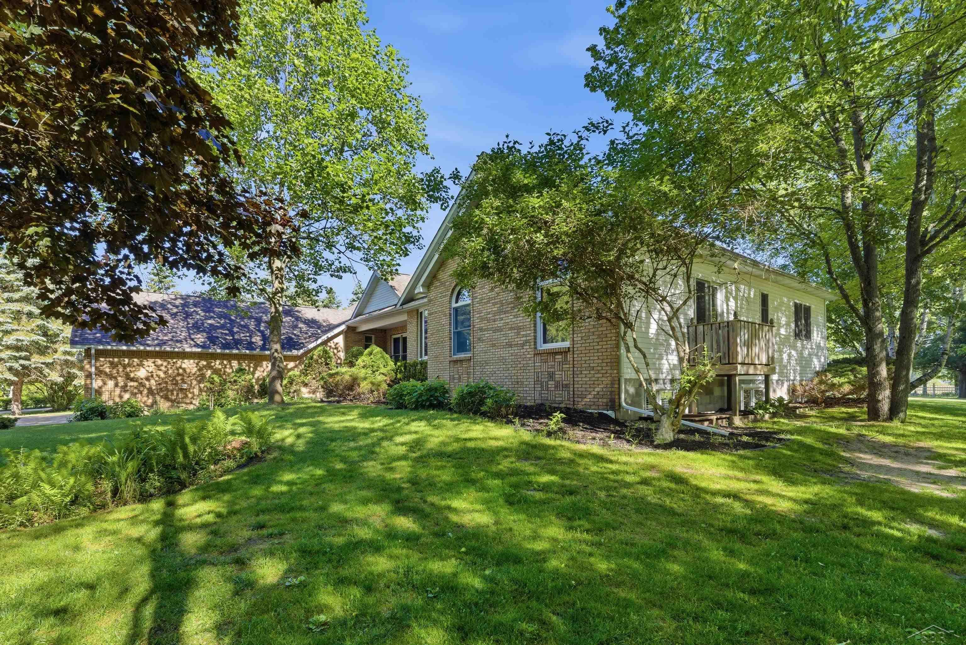 3rd image of 3343 E Ryan Dr, Midland, MI 48642 | MLS# 50203495
