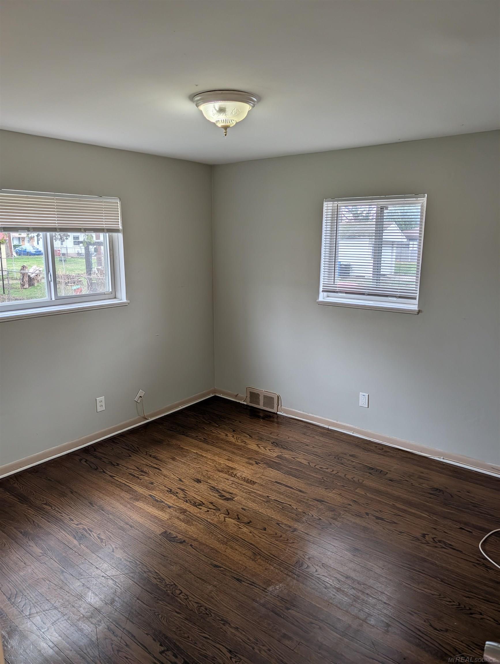 24876 Dale Street, Eastpointe, MI, 48021