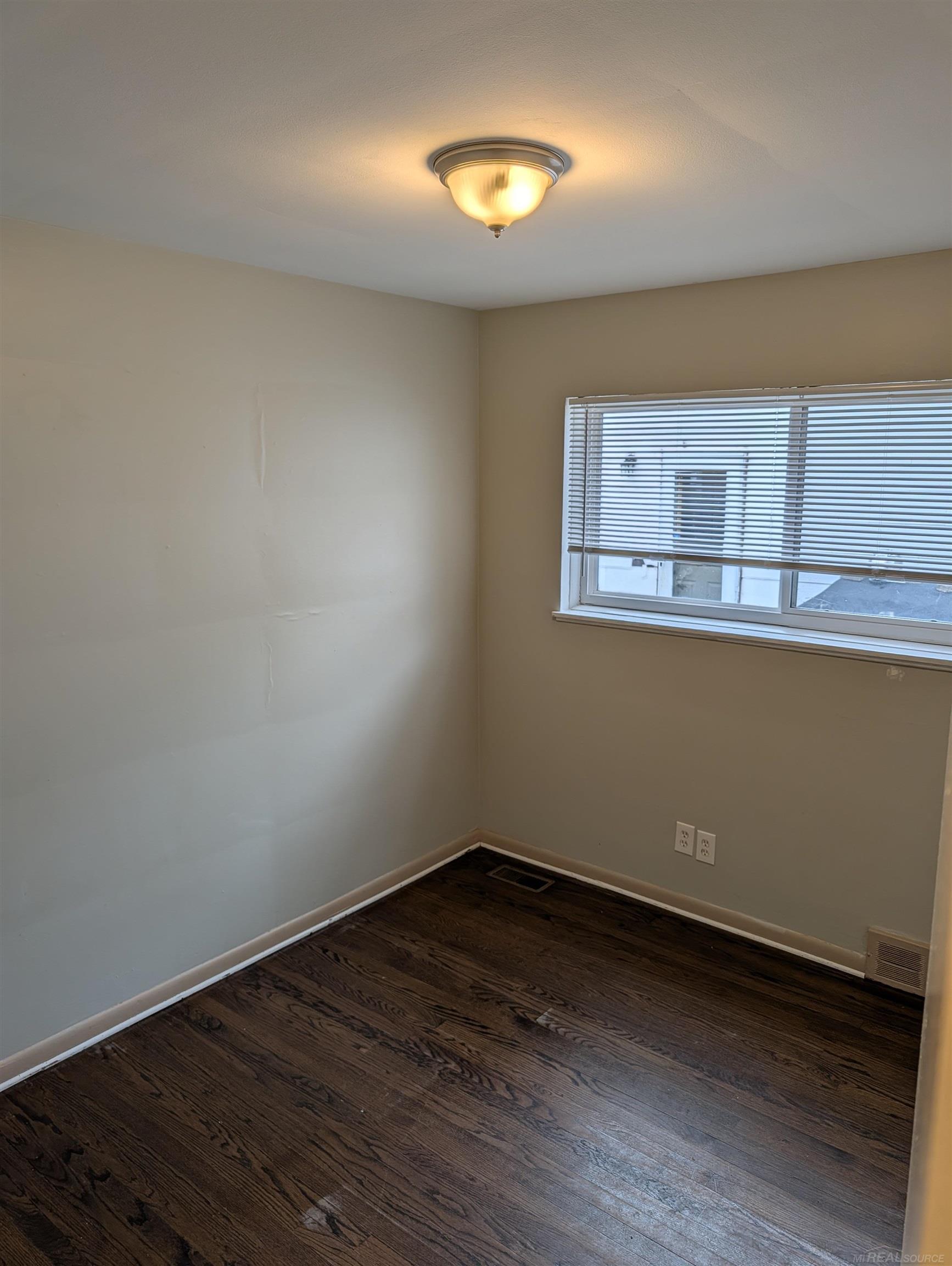 24876 Dale Street, Eastpointe, MI, 48021