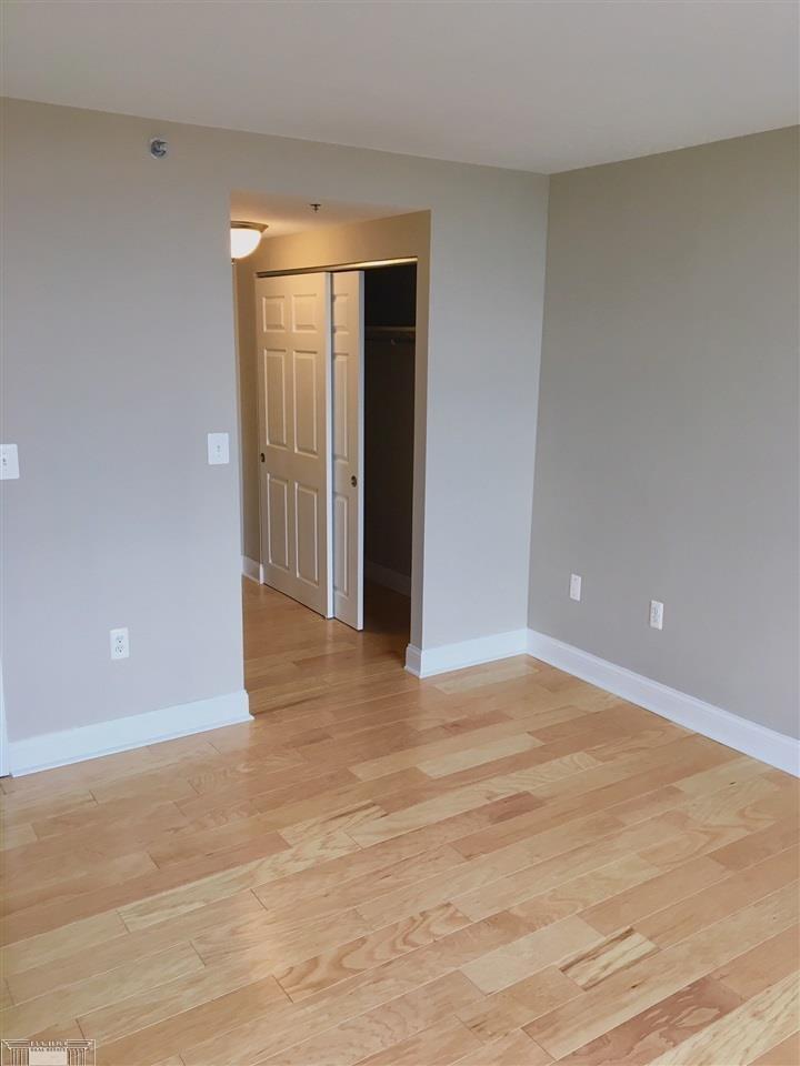 250 E Harbortown UNIT&nbsp;1006 Drive UNIT&nbsp;1006, Detroit, MI, 48207