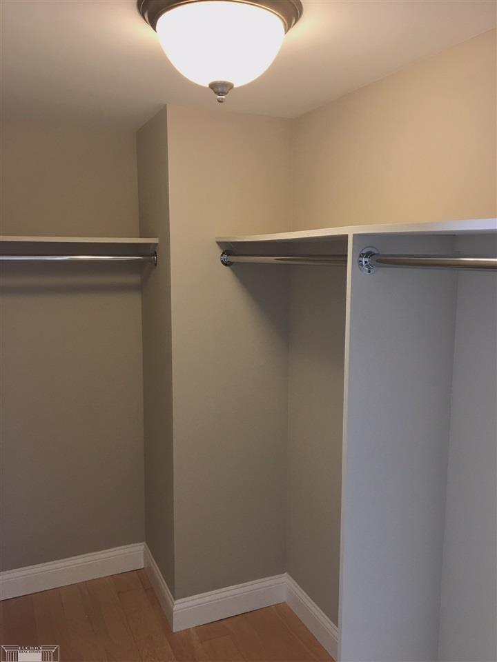 250 E Harbortown UNIT&nbsp;1006 Drive UNIT&nbsp;1006, Detroit, MI, 48207