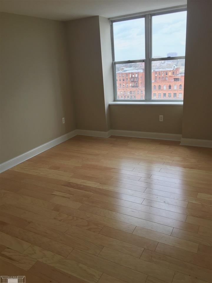 250 E Harbortown UNIT&nbsp;1006 Drive UNIT&nbsp;1006, Detroit, MI, 48207