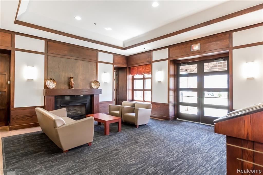 250 E Harbortown UNIT&nbsp;1006 Drive UNIT&nbsp;1006, Detroit, MI, 48207