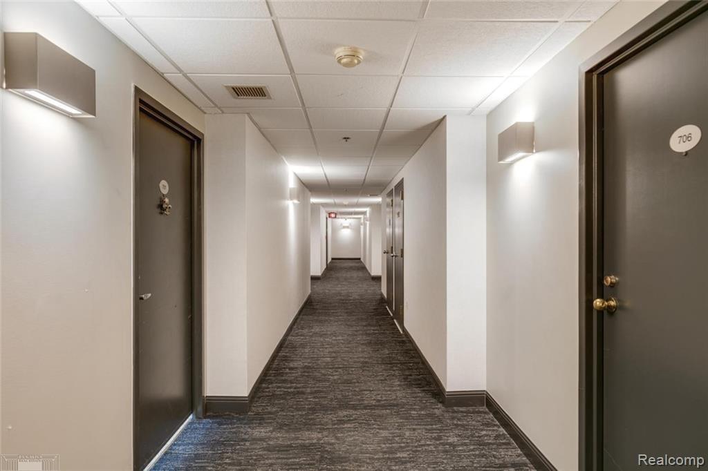 250 E Harbortown UNIT&nbsp;1006 Drive UNIT&nbsp;1006, Detroit, MI, 48207