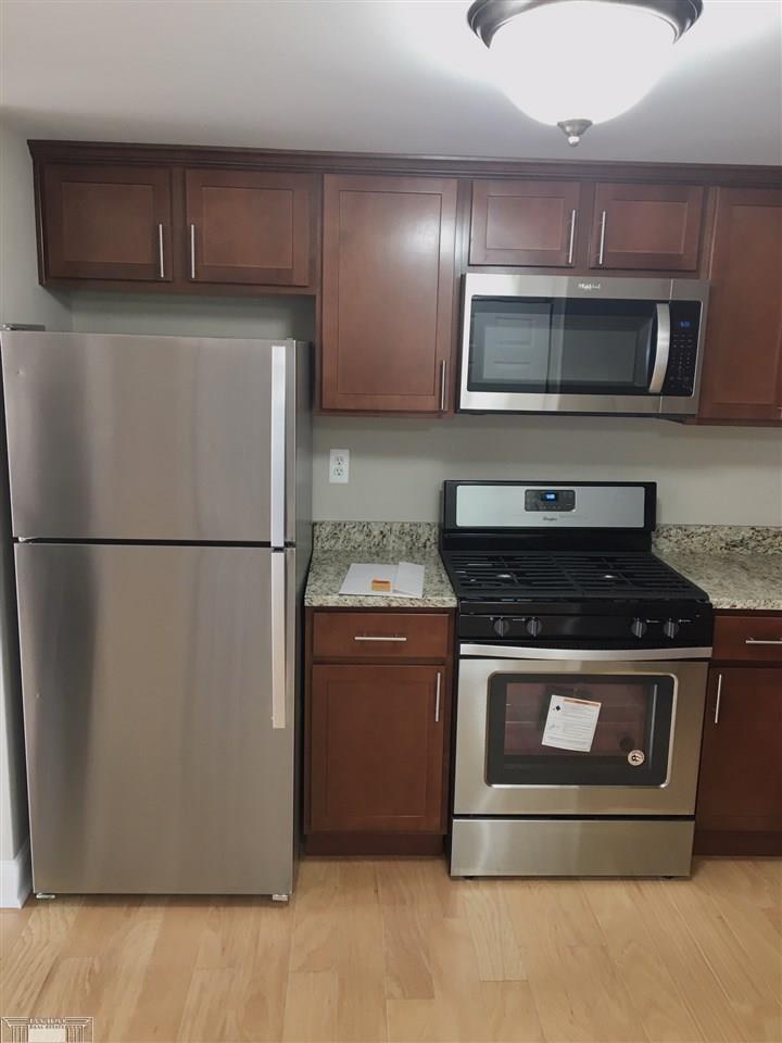 250 E Harbortown UNIT&nbsp;1006 Drive UNIT&nbsp;1006, Detroit, MI, 48207