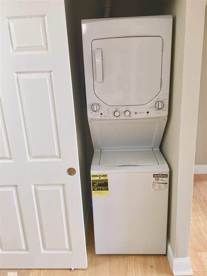 250 E Harbortown UNIT&nbsp;1006 Drive UNIT&nbsp;1006, Detroit, MI, 48207