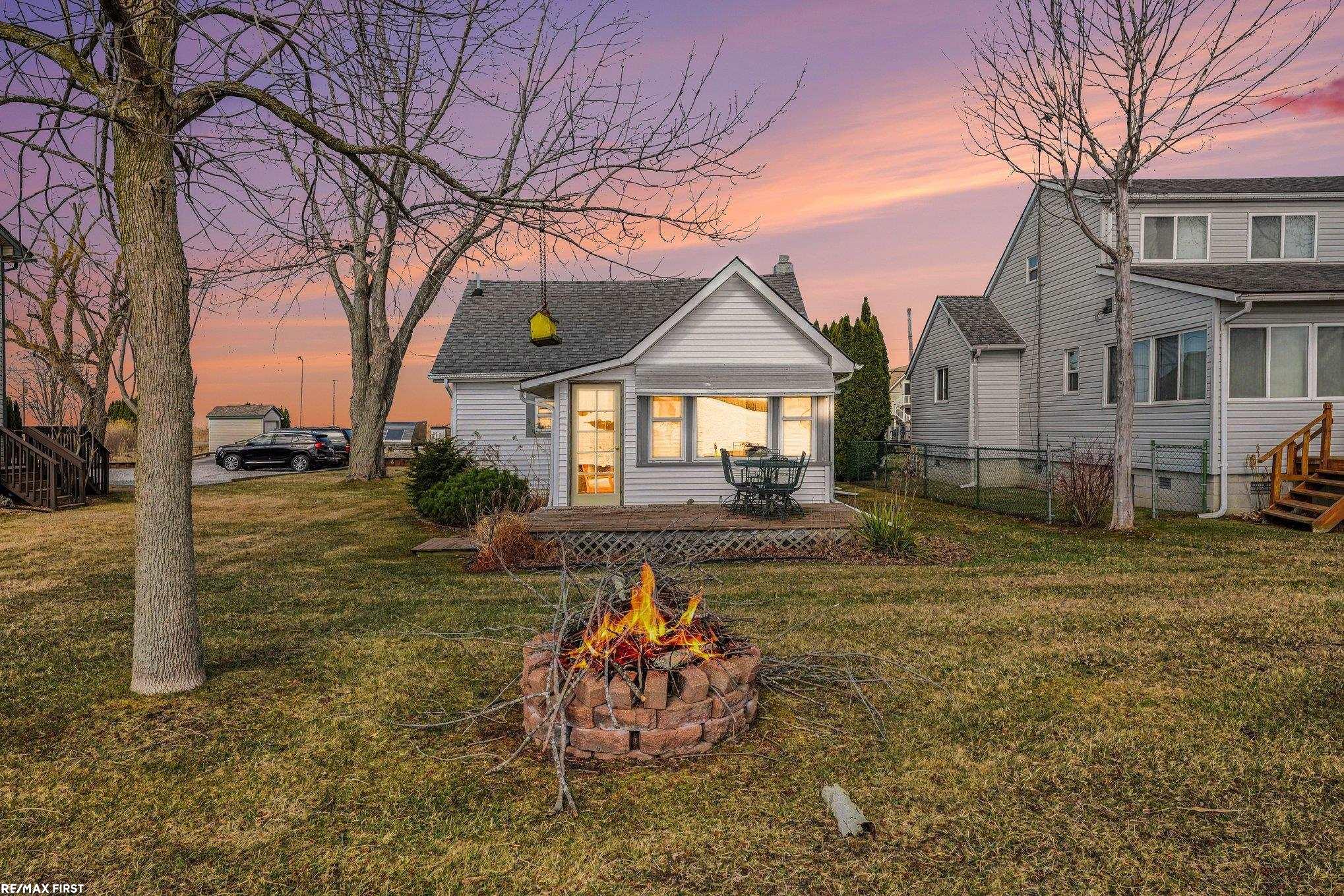 3728 Lake Street, Bridgman, MI, 49106-9735