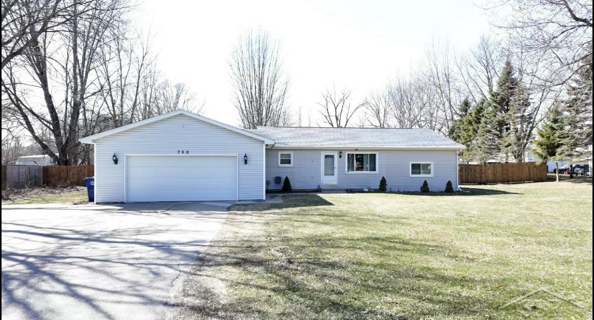 750 Lutzke Road, Saginaw, MI, 48609