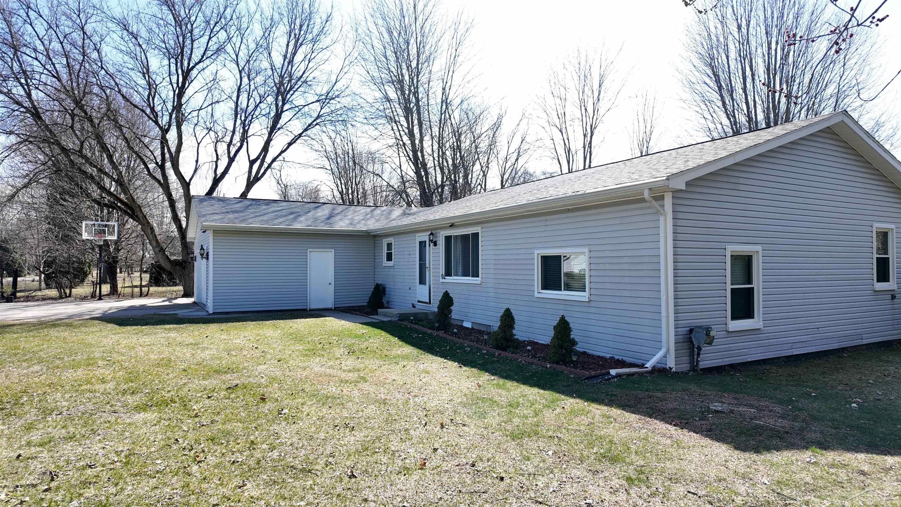 750 Lutzke Road, Saginaw, MI, 48609