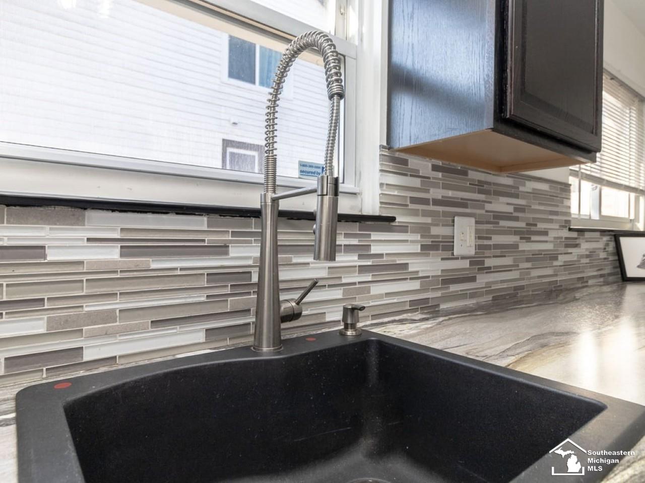 14810 Poplar Street, Southgate, MI, 48195