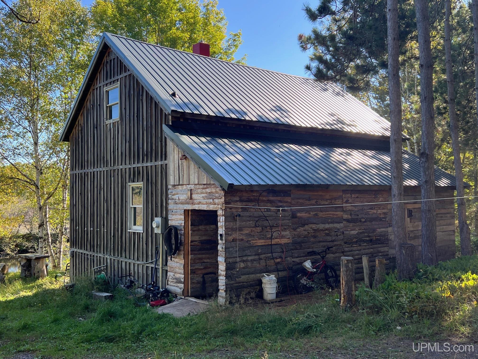 25307 Dover Road, Calumet, MI, 49913