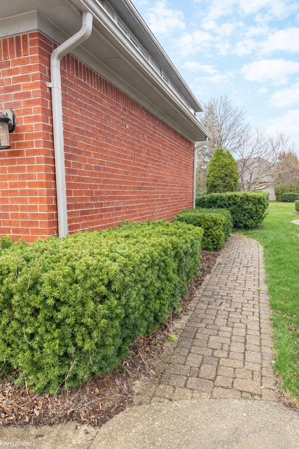 48283 Jester Drive, Macomb, MI, 48044