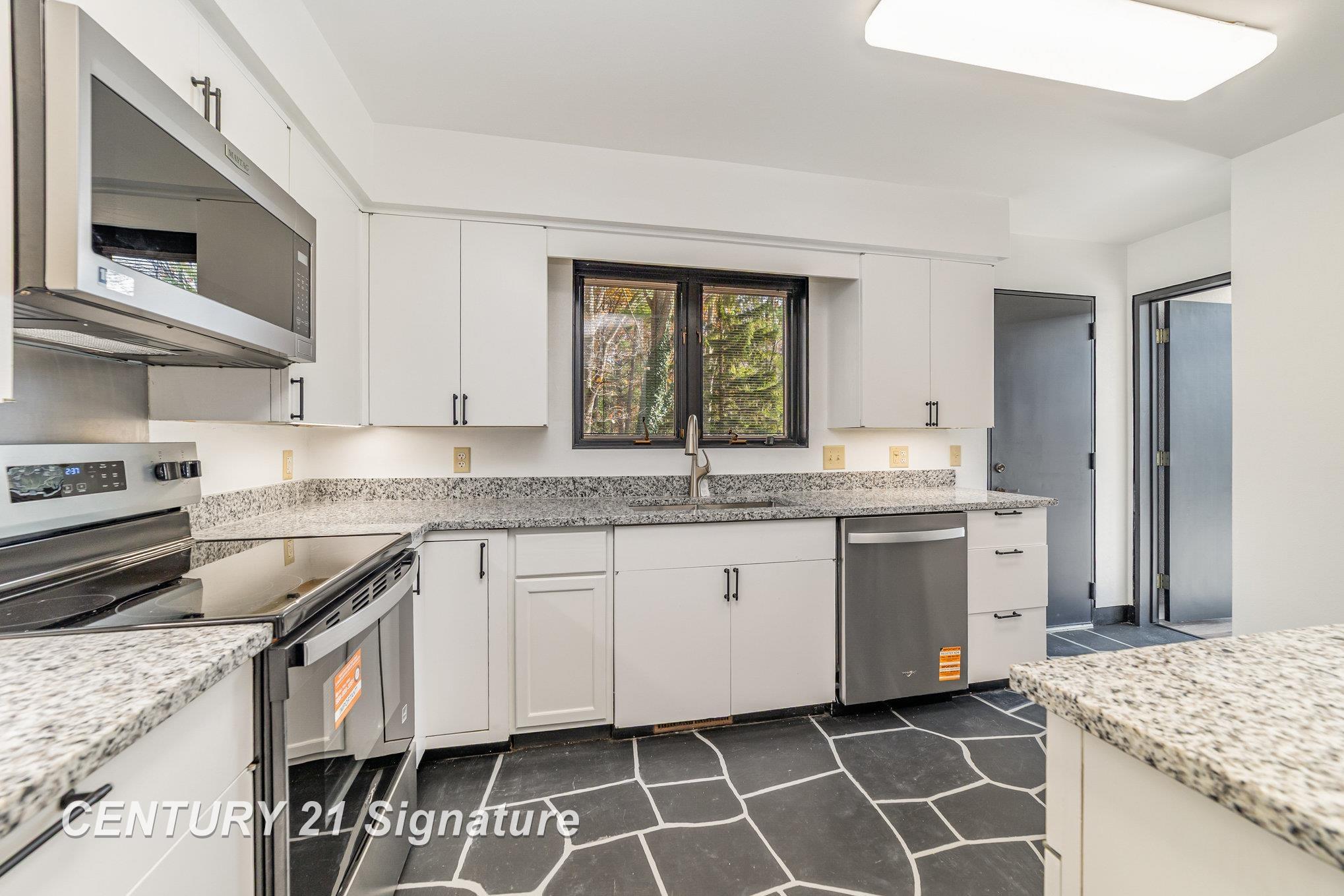 10363 Lakewood Drive, Saginaw, MI, 48609