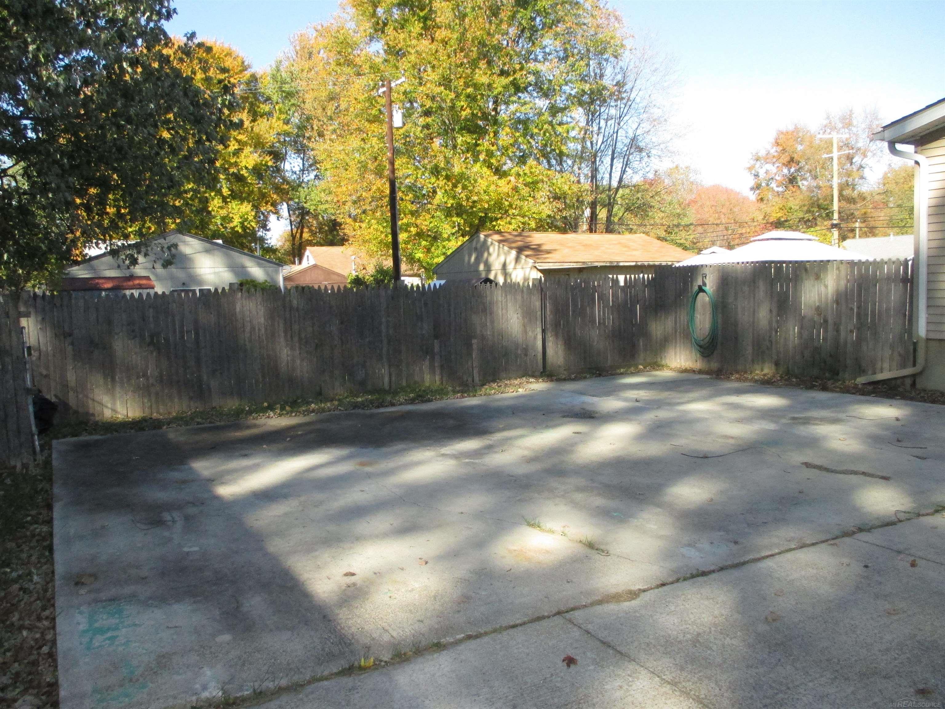 9642 Meadowbrook Street, Algonac, MI, 48001