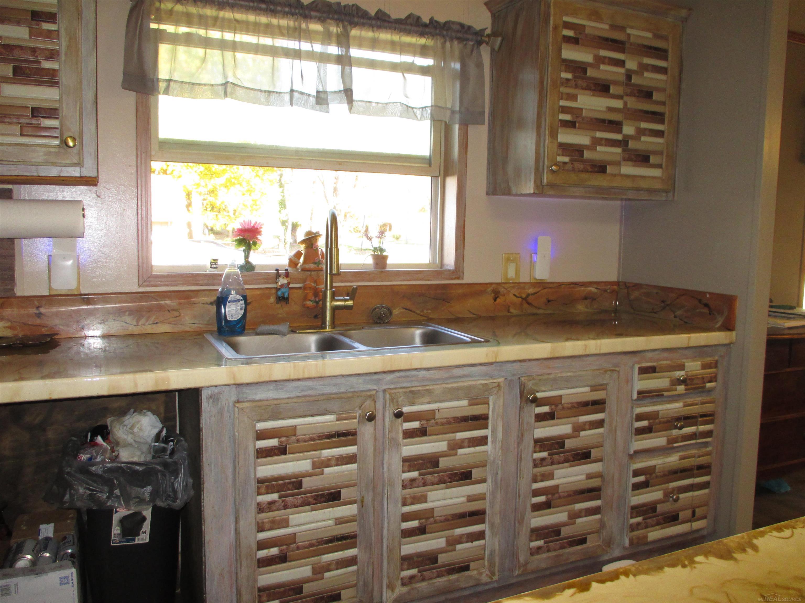 9642 Meadowbrook Street, Algonac, MI, 48001