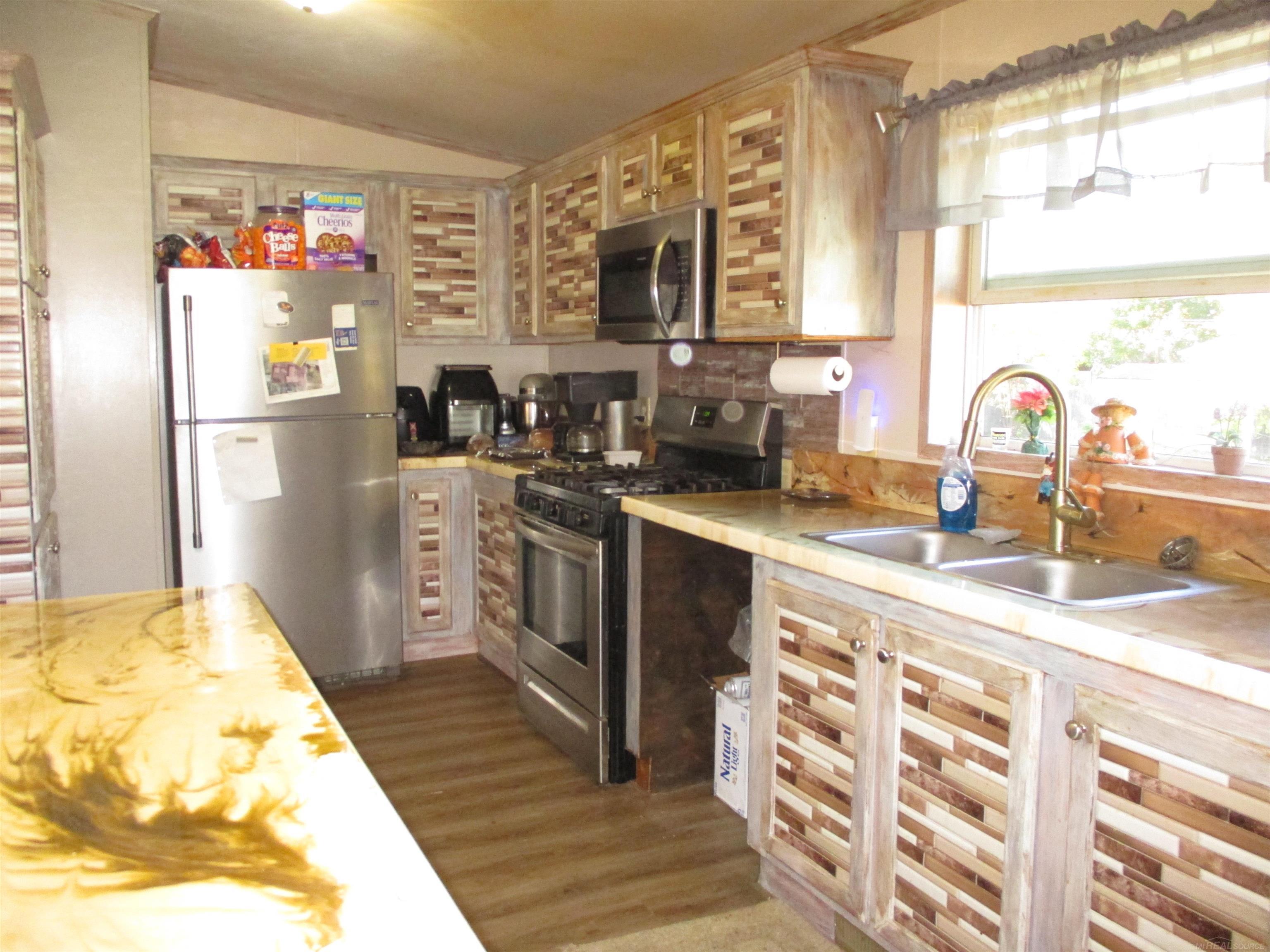 9642 Meadowbrook Street, Algonac, MI, 48001