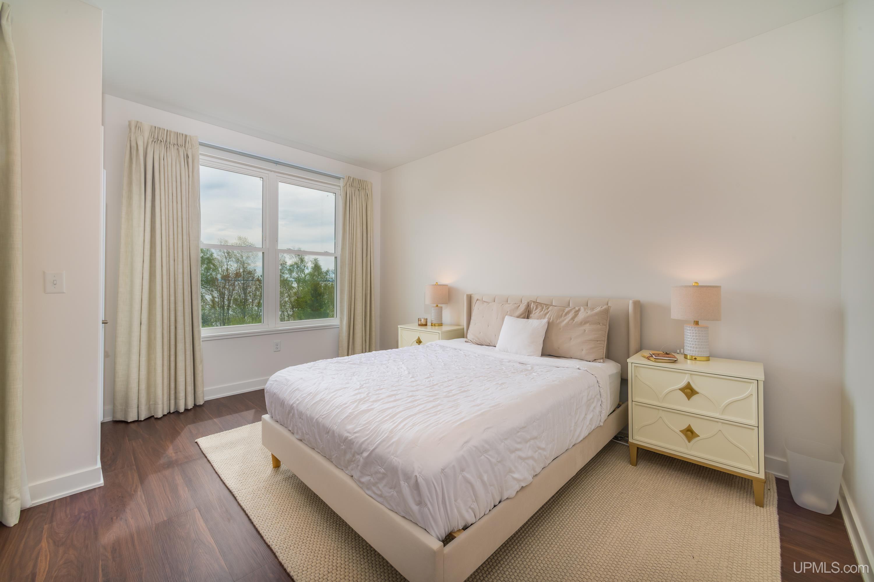 776 S Lakeshore Boulevard, Marquette, MI, 49855