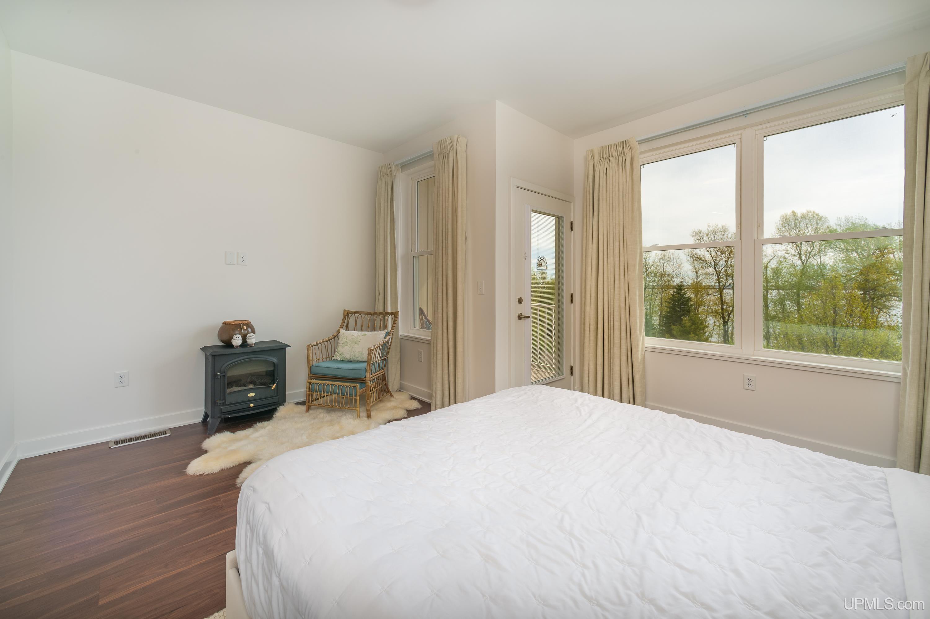 776 S Lakeshore Boulevard, Marquette, MI, 49855