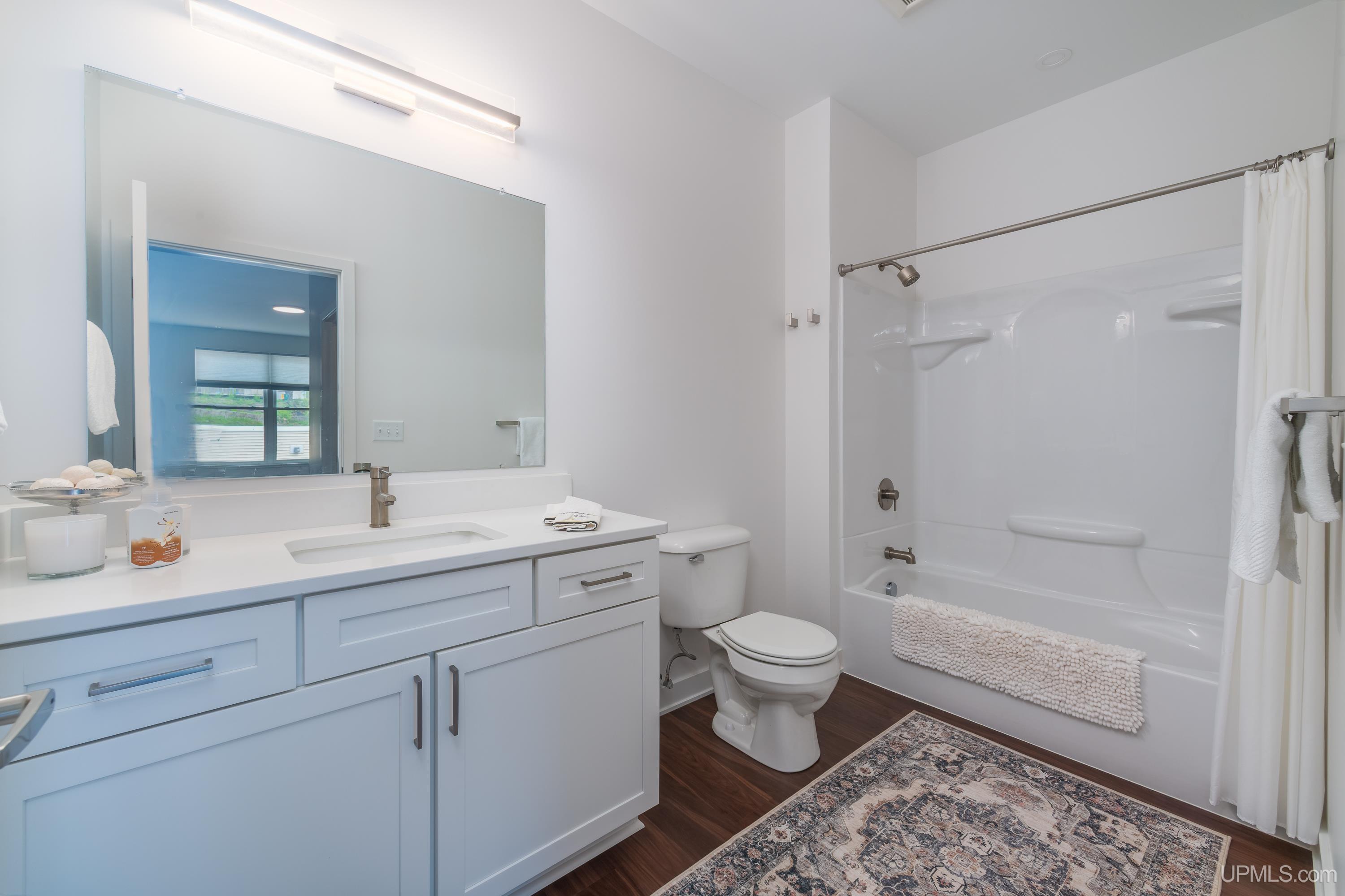 776 S Lakeshore Boulevard, Marquette, MI, 49855