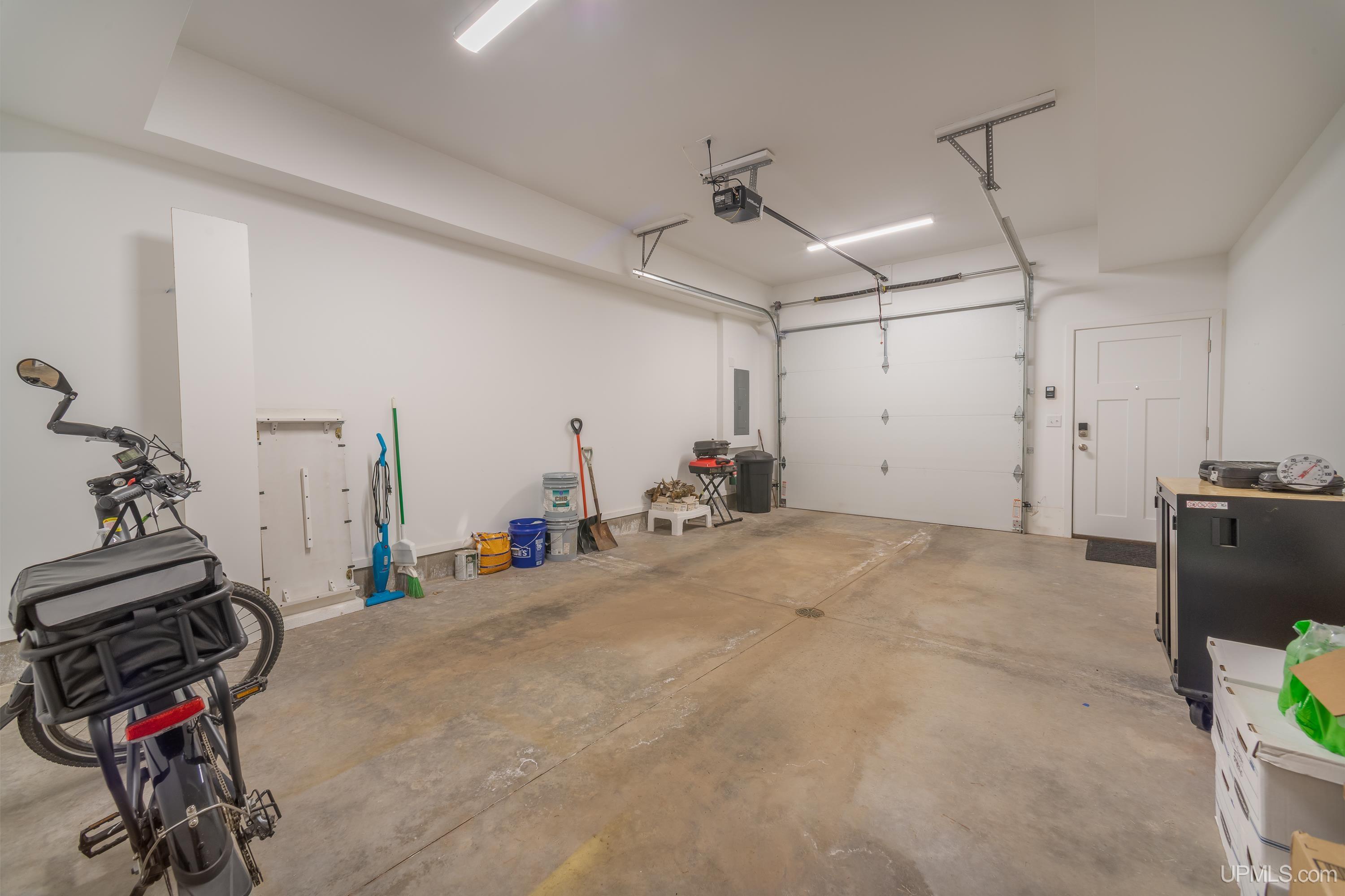 776 S Lakeshore Boulevard, Marquette, MI, 49855