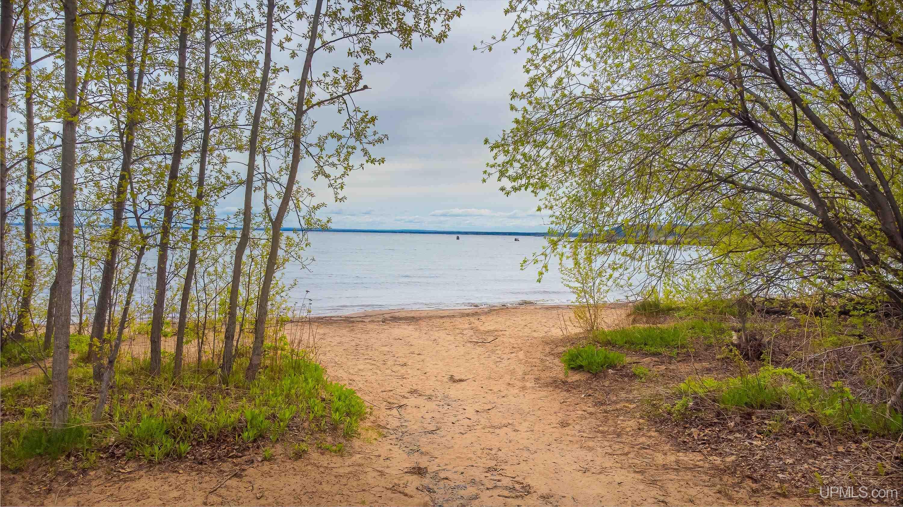 776 S Lakeshore Boulevard, Marquette, MI, 49855
